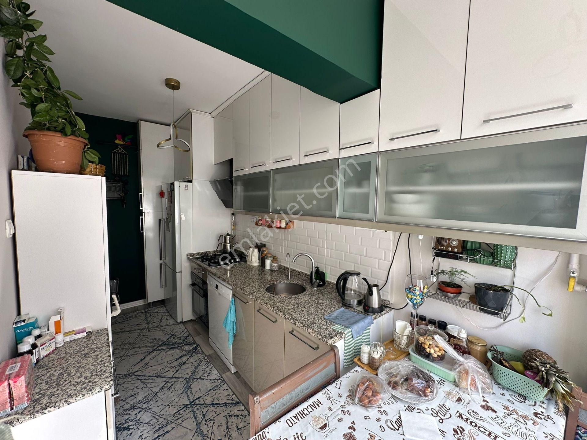 Acil ! Çavdar Sokak'da Metro Yakını 3+1 Orta Kat Ön Cep Full - Görsel 18