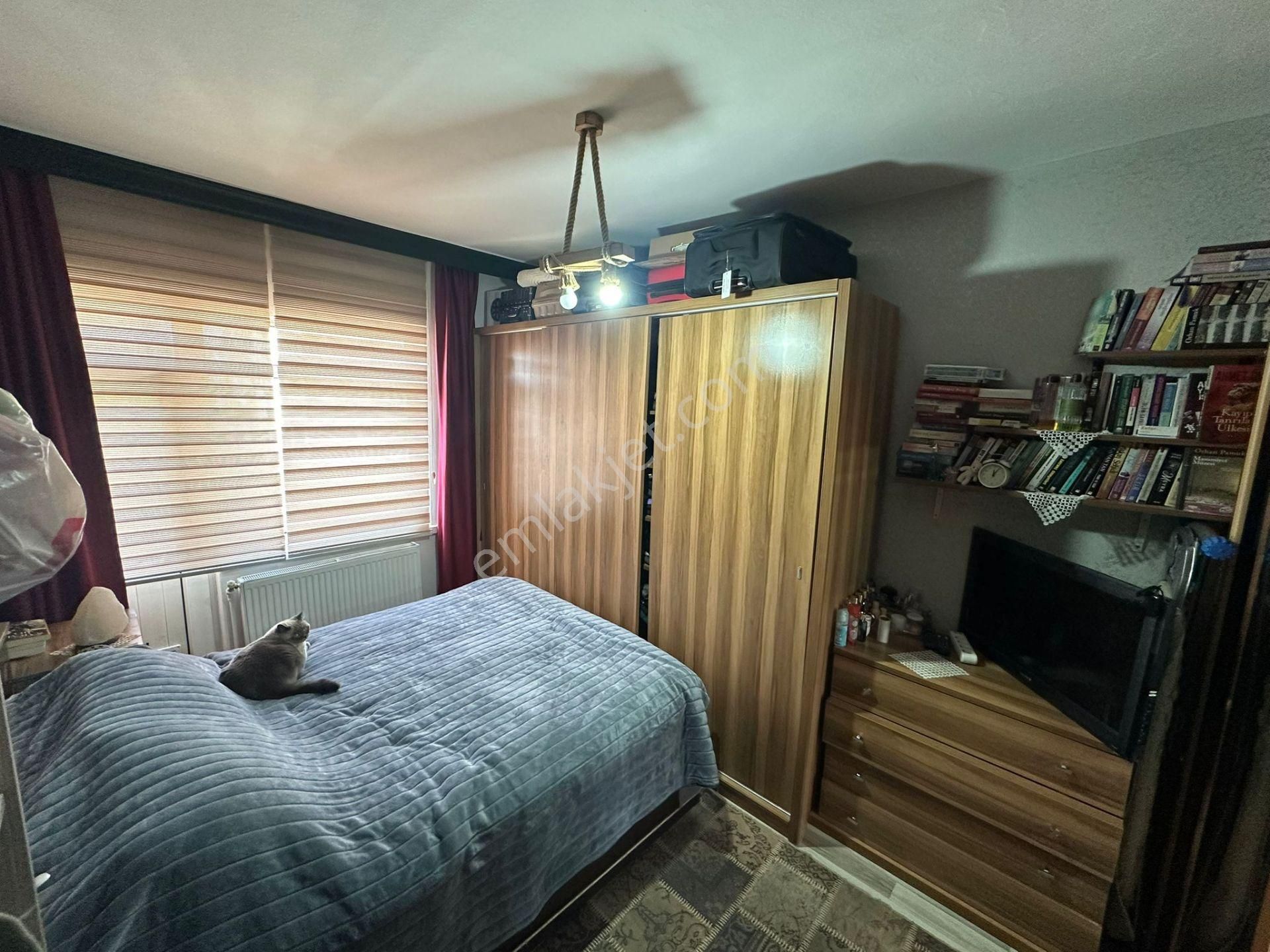 Acil ! Çavdar Sokak'da Metro Yakını 3+1 Orta Kat Ön Cep Full - Görsel 7