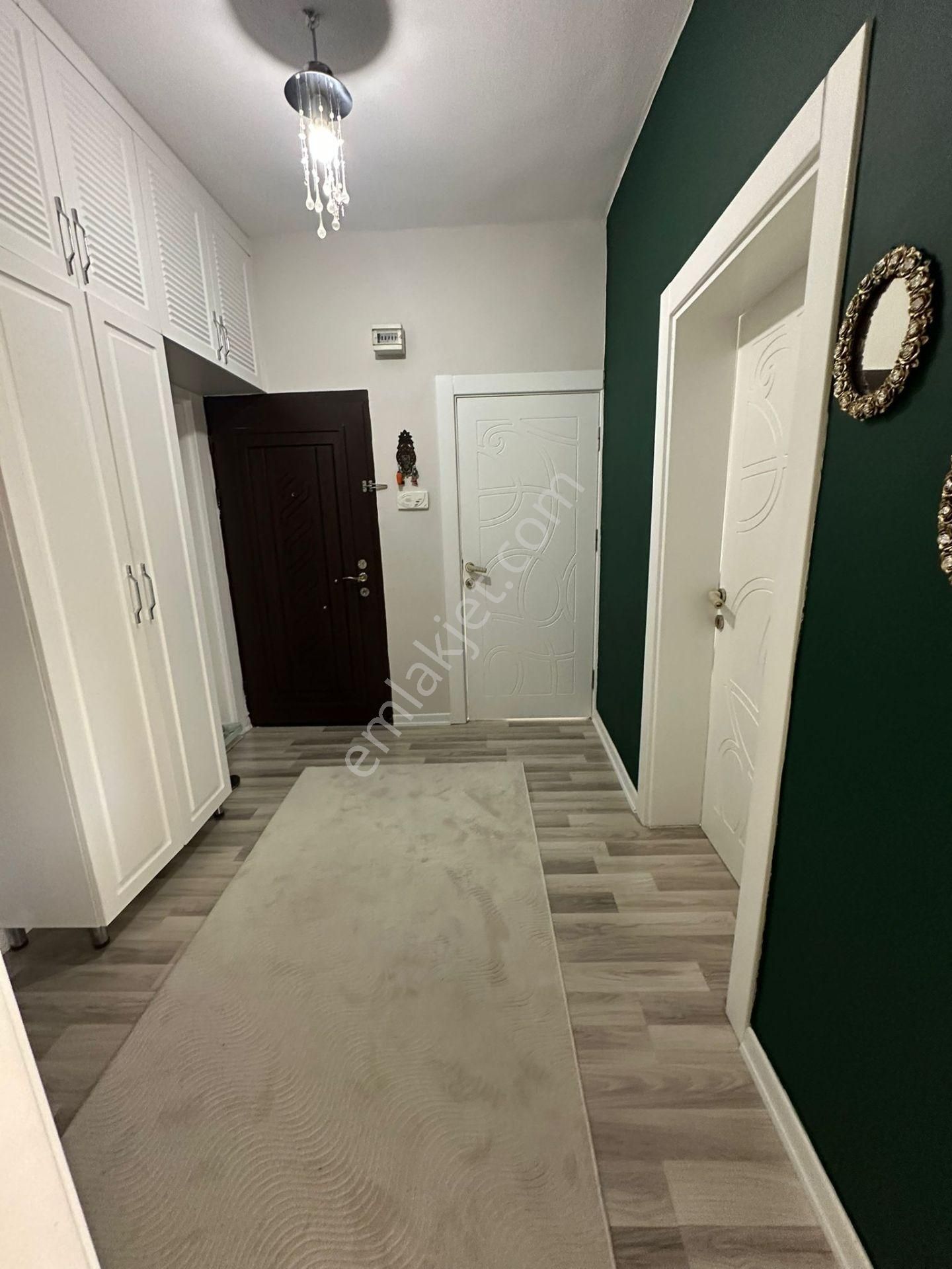 Acil ! Çavdar Sokak'da Metro Yakını 3+1 Orta Kat Ön Cep Full - Görsel 3