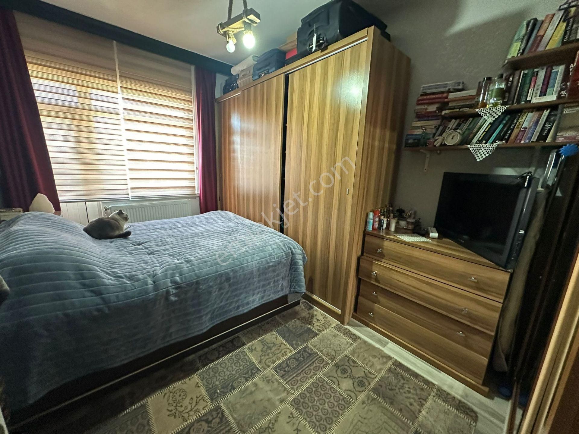 Acil ! Çavdar Sokak'da Metro Yakını 3+1 Orta Kat Ön Cep Full - Görsel 11