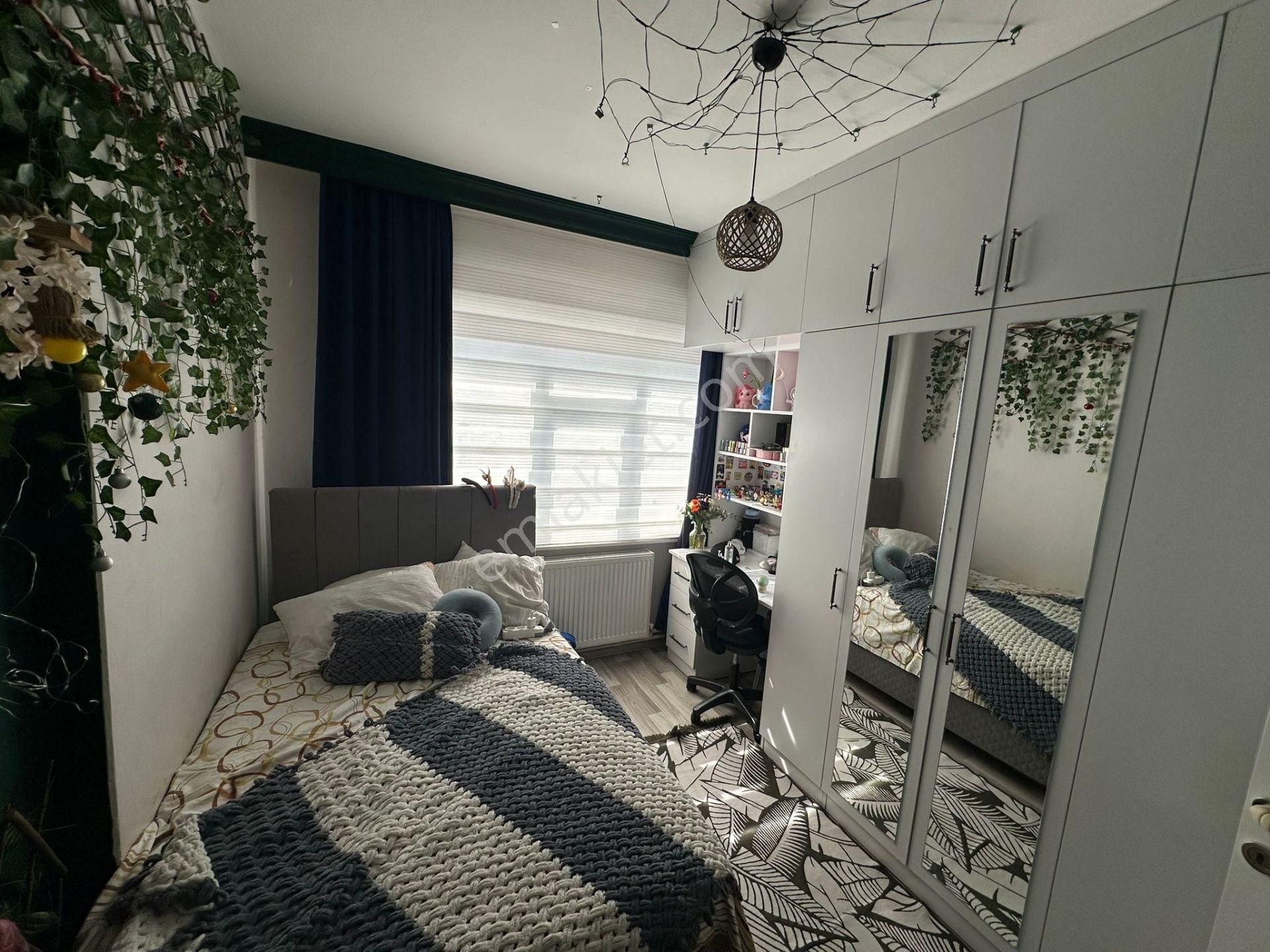 Acil ! Çavdar Sokak'da Metro Yakını 3+1 Orta Kat Ön Cep Full - Görsel 21