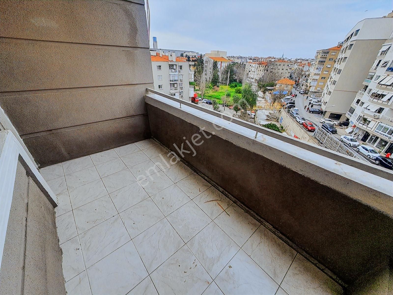 Güzelyalı İnönü Cadde Ulaşımı Süper 3+1 Köşe Cephe Otoparklı D. - Görsel 18