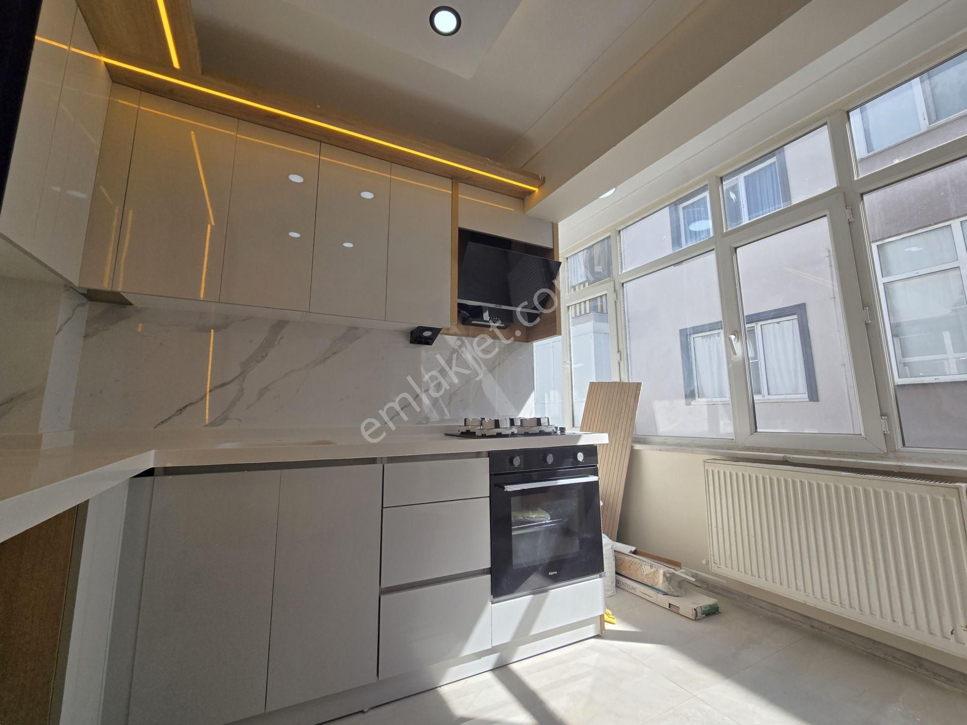 ▀▀jet Emlak'tan Sarıkız'da Şık Tasarım Ebeveyn Banyolu 2+1 Daire - Görsel 2