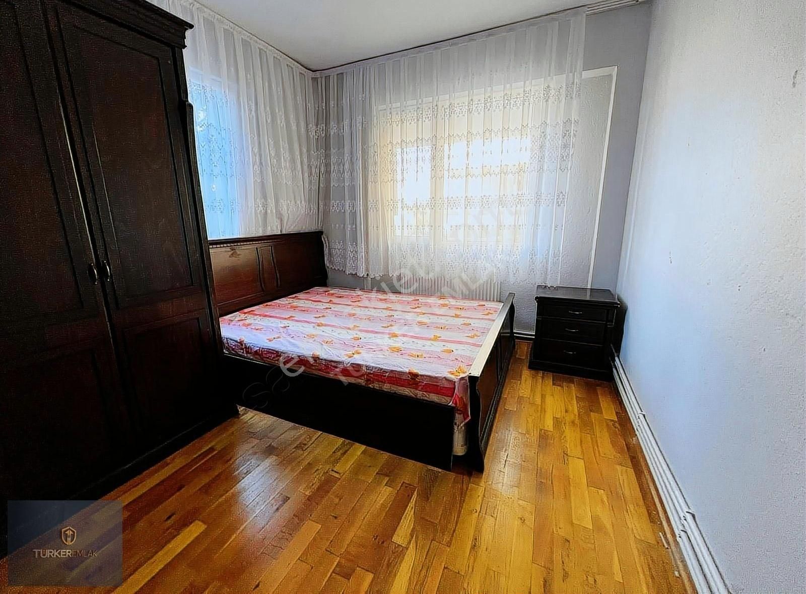 Türker Emlak-kültür Mah. Eşyalı Temiz 3+1 Kiralık Daire - Görsel 2