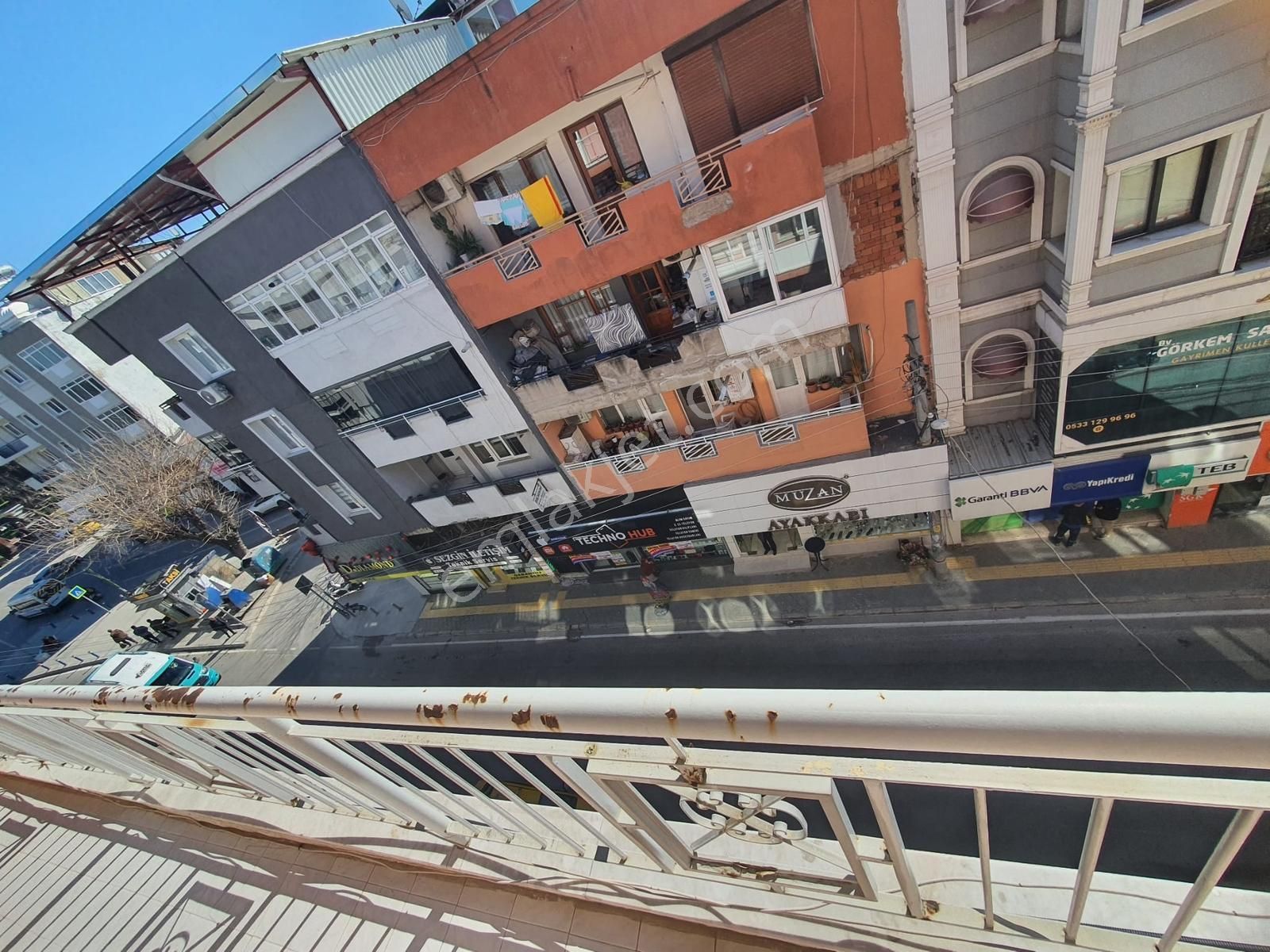 Buca Kozağaç Mah. Merkezi Konumda Geniş 4+1 Kiralık Daire - Görsel 13