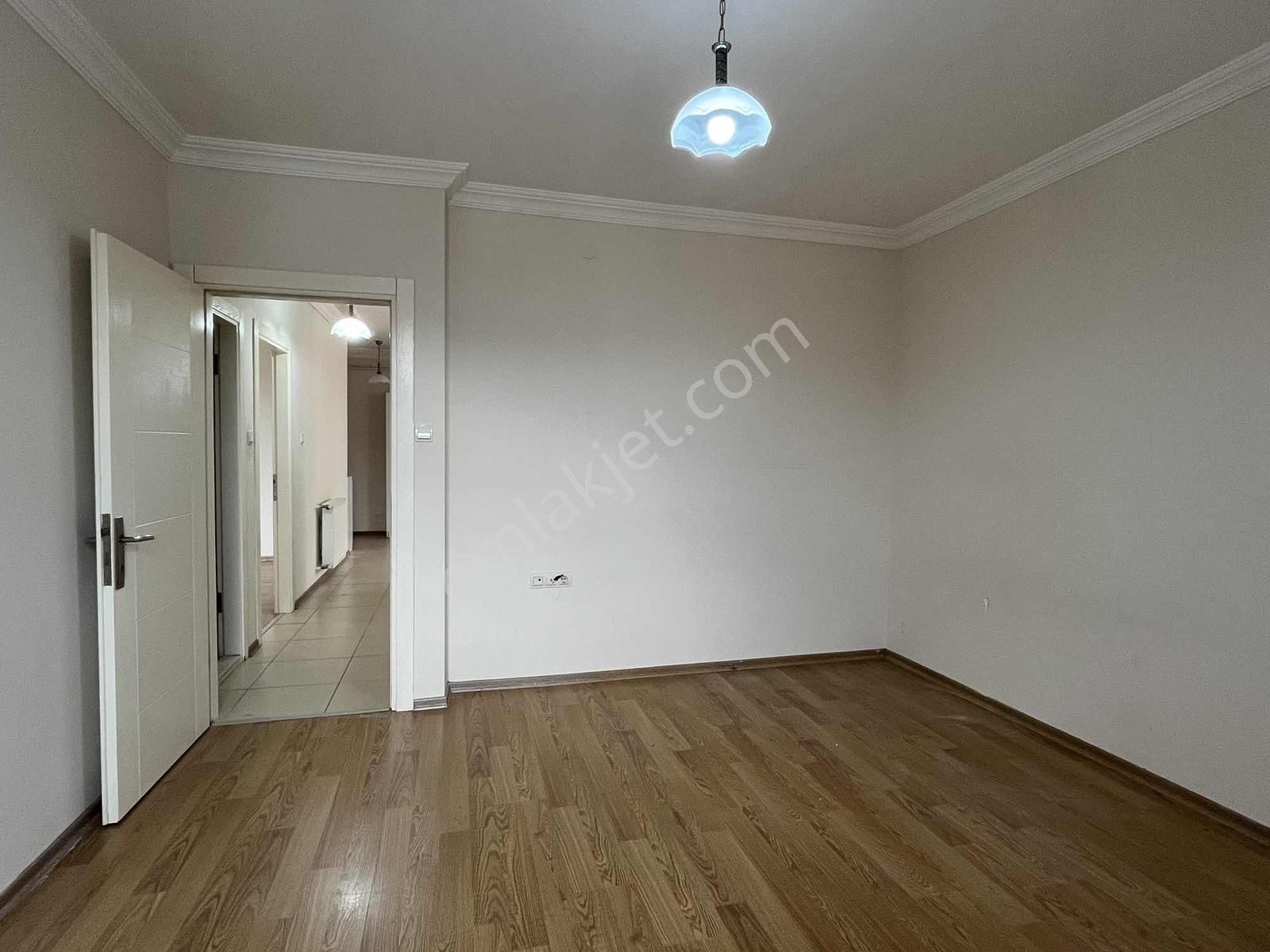 Satılık | Körfez Mahallesinde Deniz Manzaralı 2+1 Daire - Görsel 3