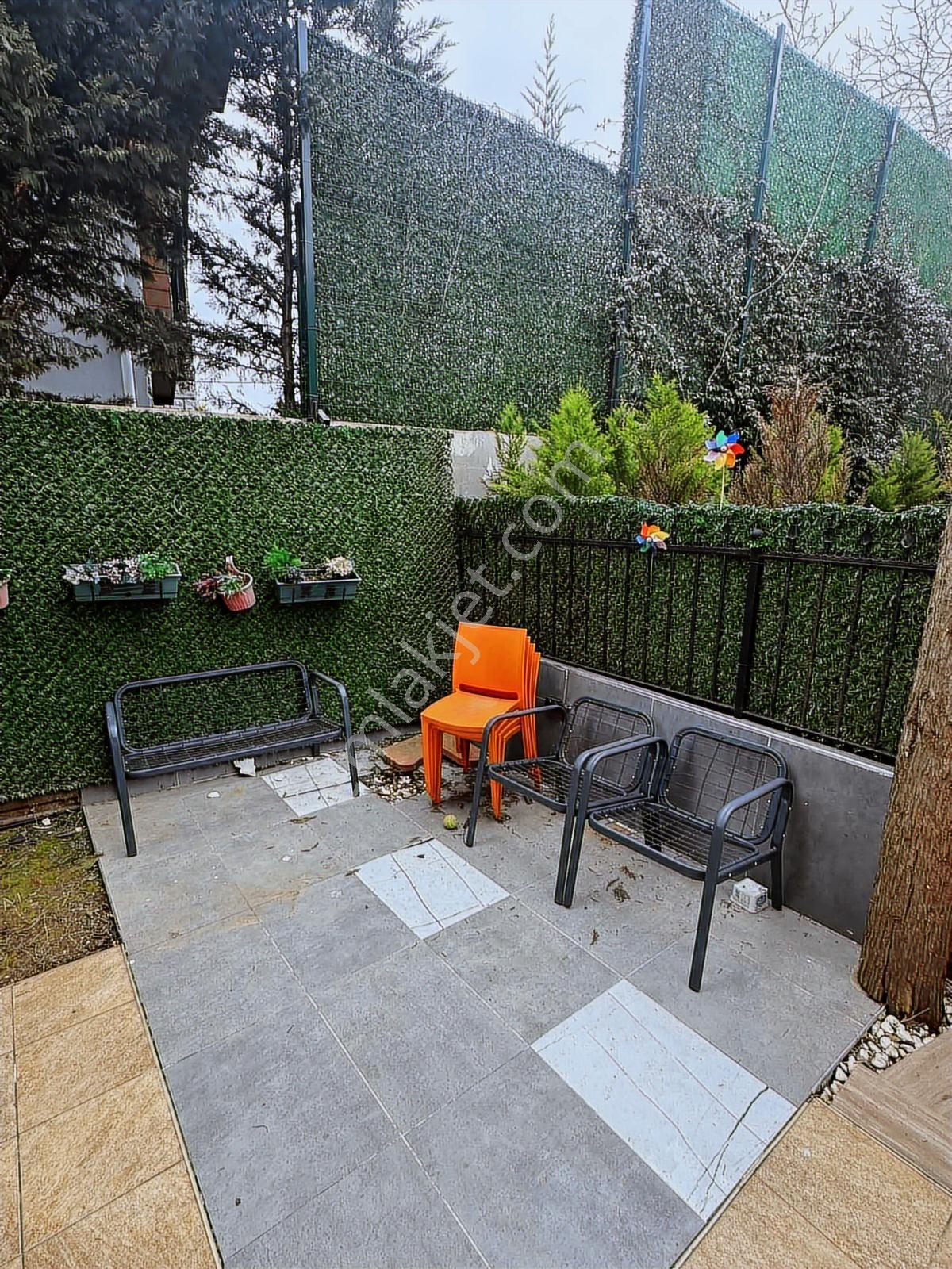 Şile Kumbaba Merkezde Eşyalı Bahçeli Şömineli İkiz Villa - Görsel 18