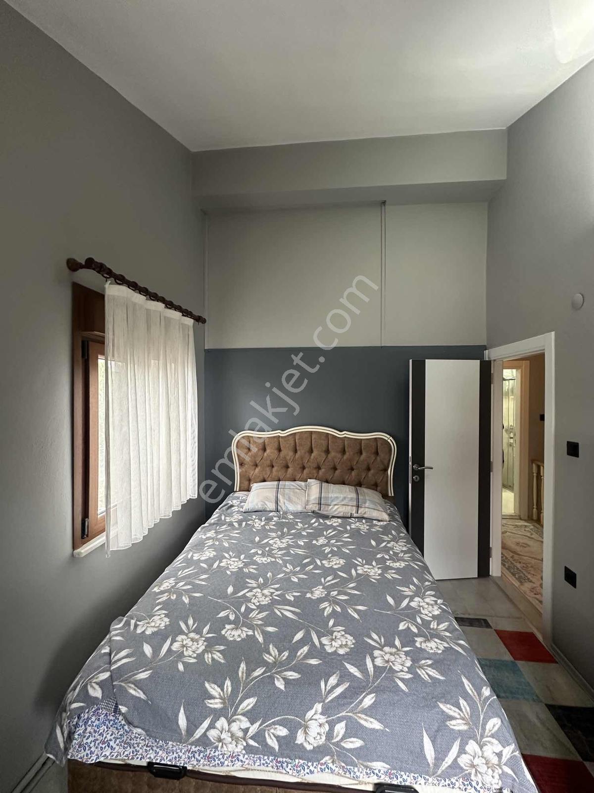 Şile Kumbaba Merkezde Eşyalı Bahçeli Şömineli İkiz Villa - Görsel 33