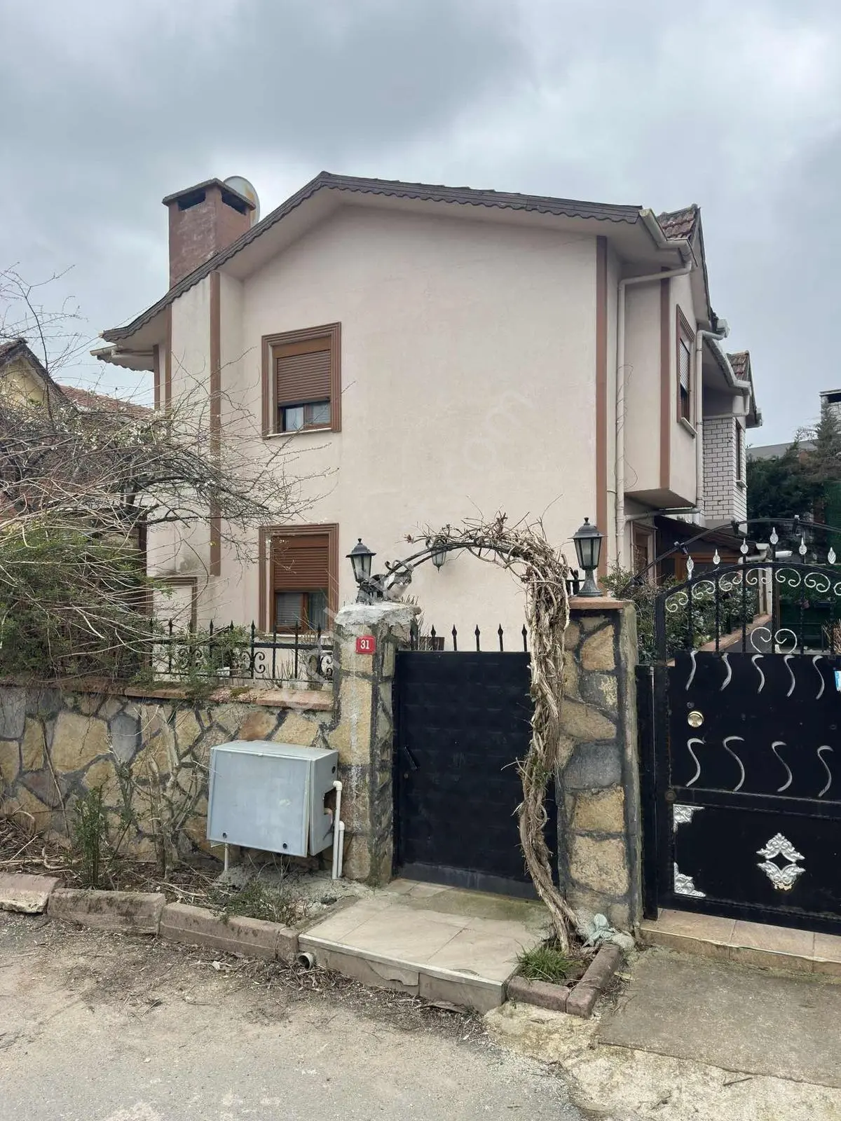 Şile Kumbaba Merkezde Eşyalı Bahçeli Şömineli İkiz Villa - Görsel 2