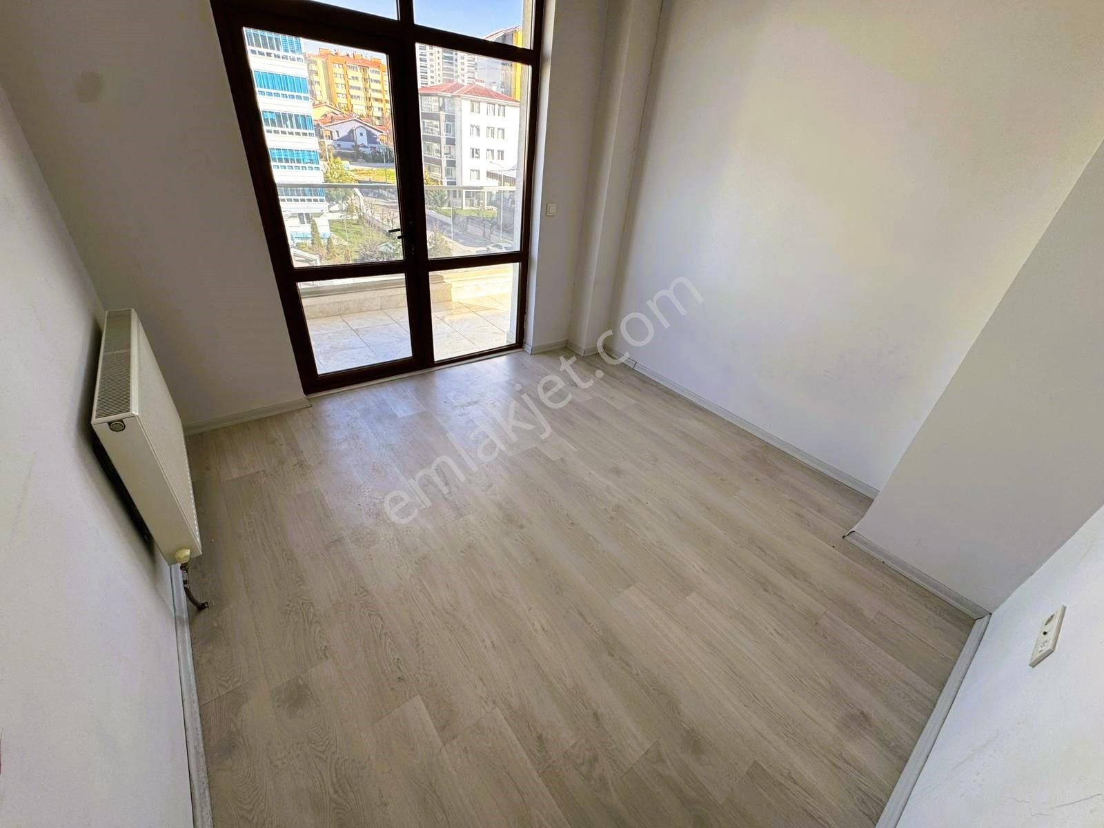 Bağlıca'da Süper Konumda Ara Katta Önü Açık 5+1 Kiralık Daire - Görsel 31