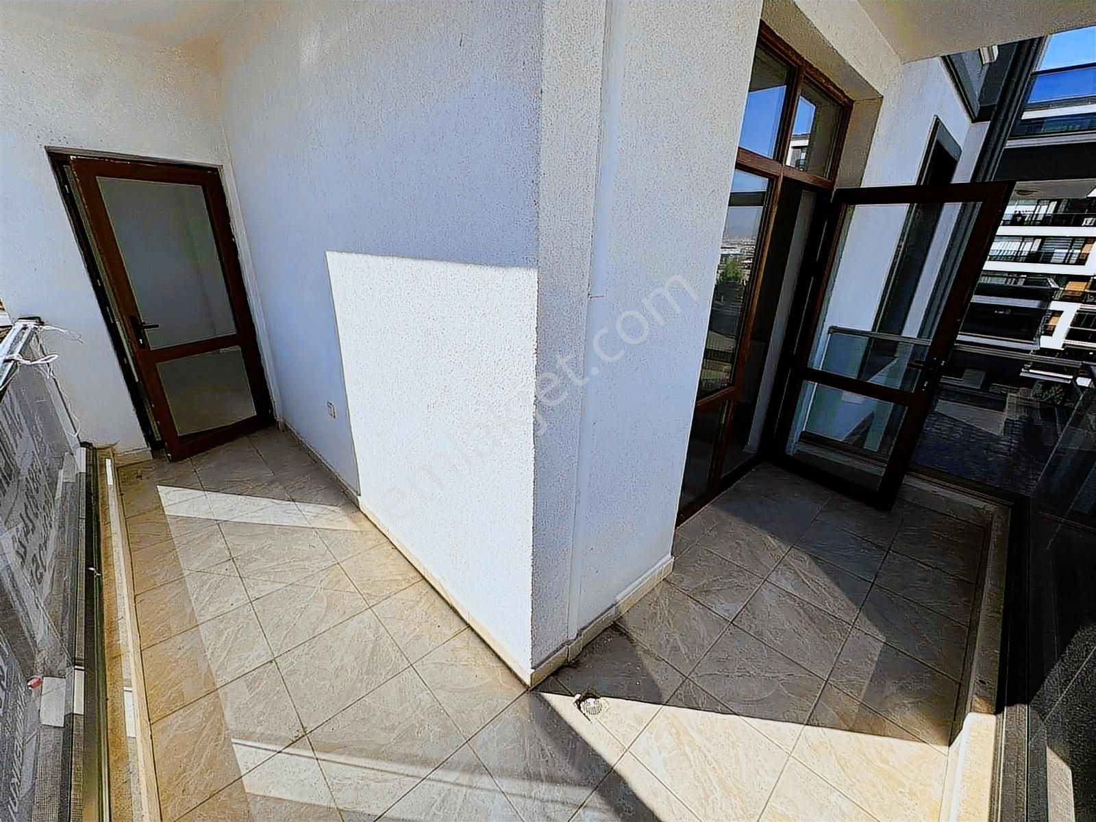 Bağlıca'da Süper Konumda Ara Katta Önü Açık 5+1 Kiralık Daire - Görsel 27