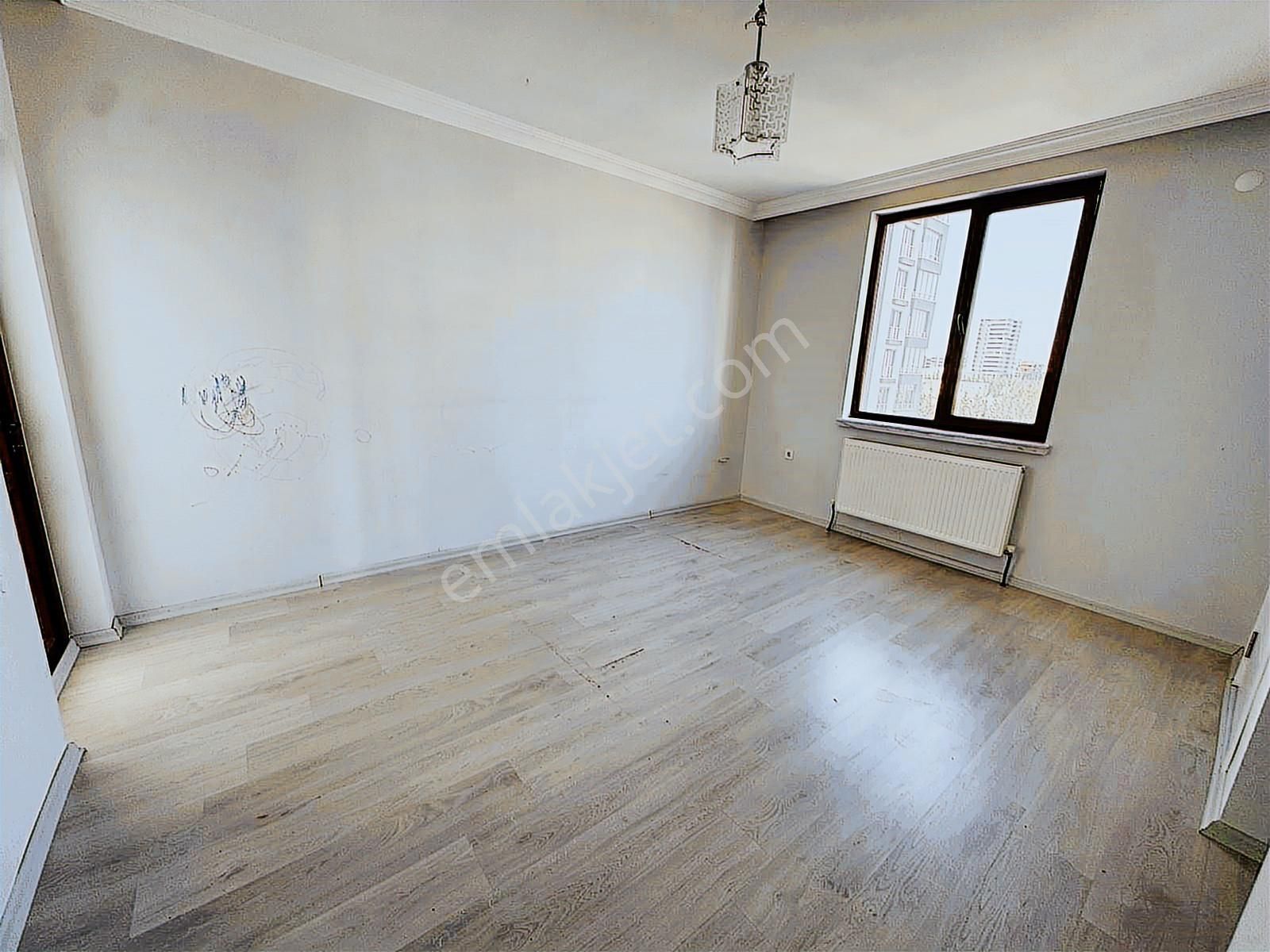 Bağlıca'da Süper Konumda Ara Katta Önü Açık 5+1 Kiralık Daire - Görsel 6