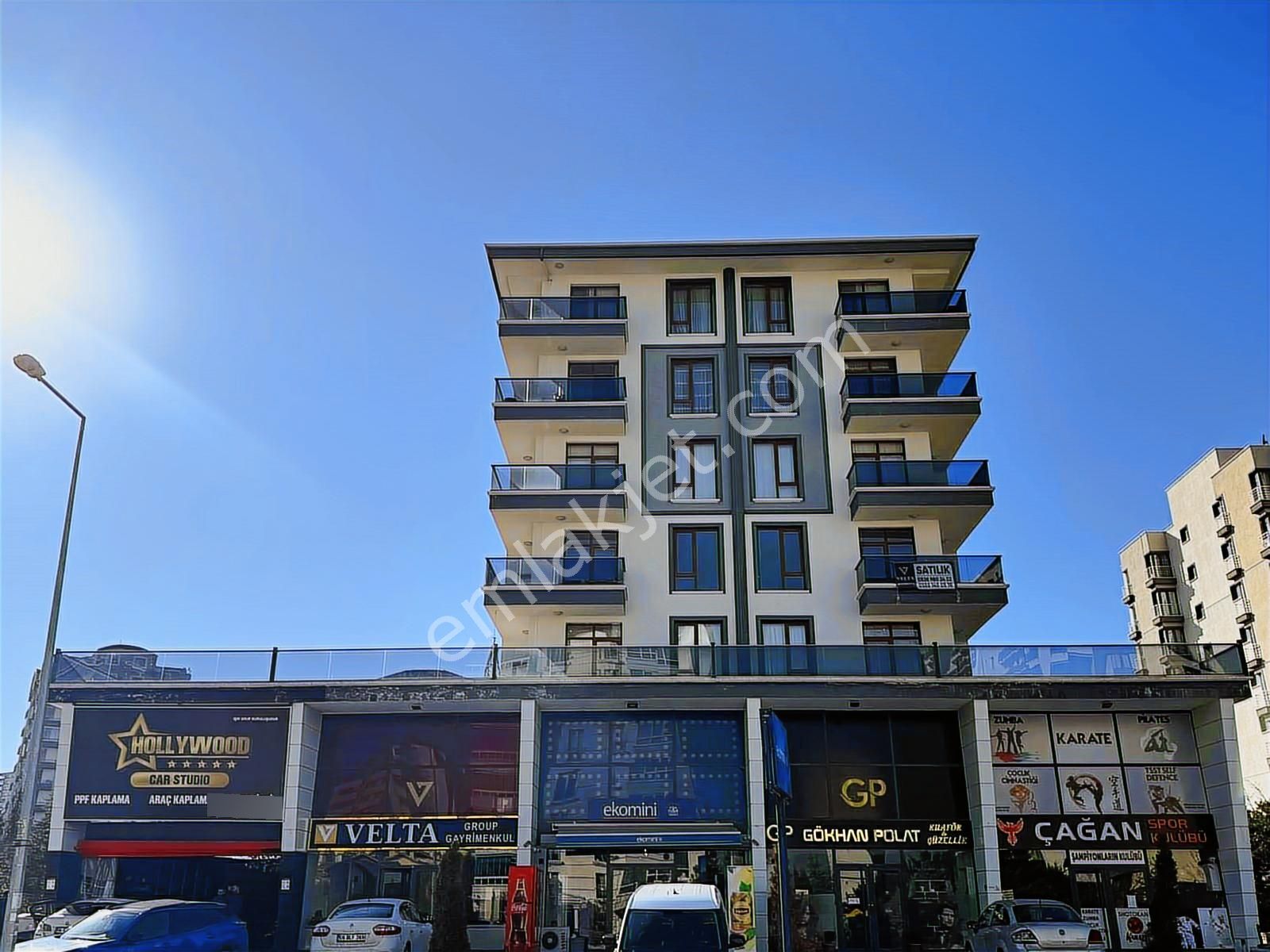 Bağlıca'da Süper Konumda Ara Katta Önü Açık 5+1 Kiralık Daire - Görsel 7