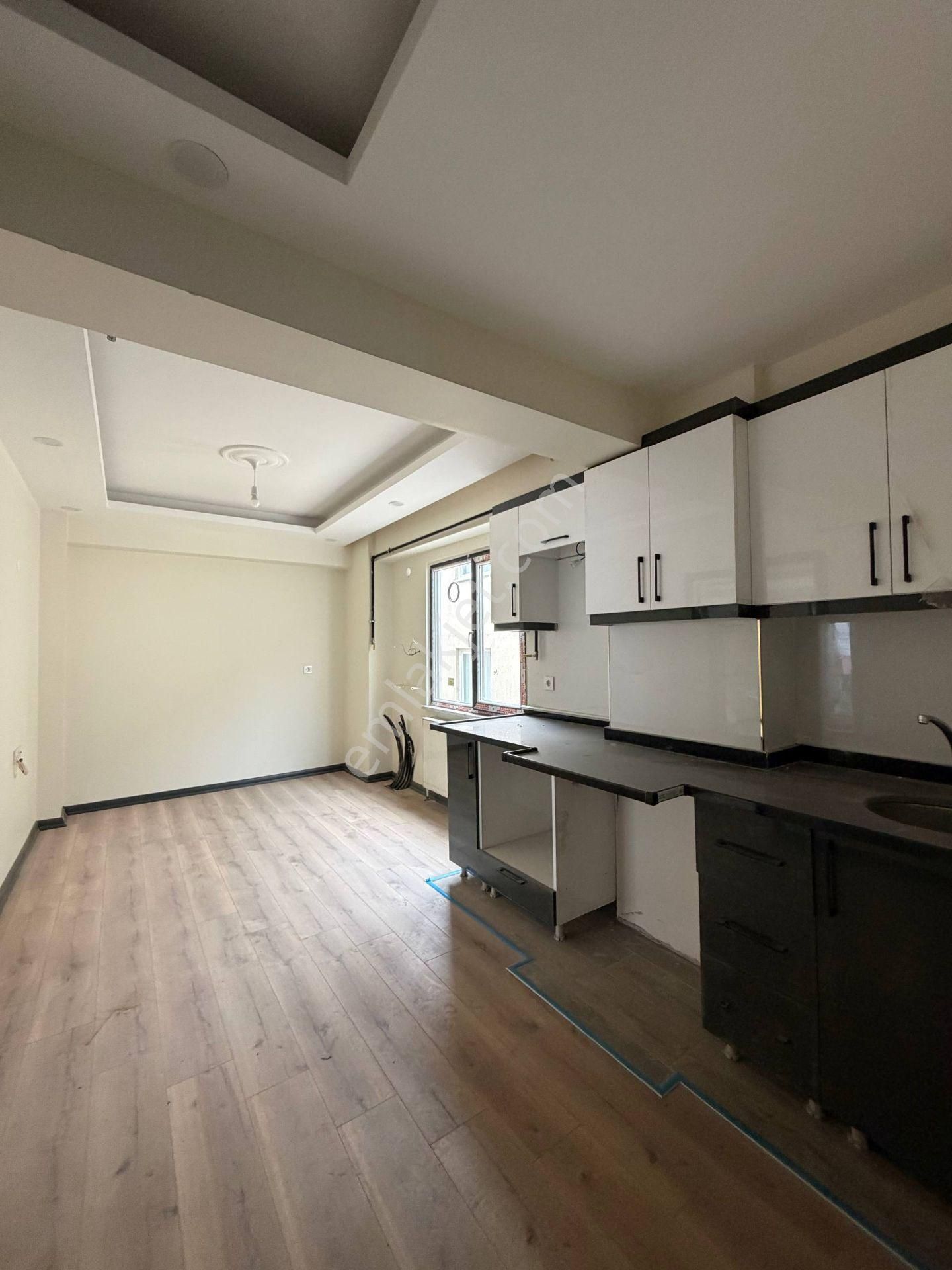 Esenyurt Sultaniye Mahallesi Meydanda 1+1 Kiralık Sıfır Daireler 8 Tane 1+1 Dairemiz Mevcuttur !!! - Görsel 4