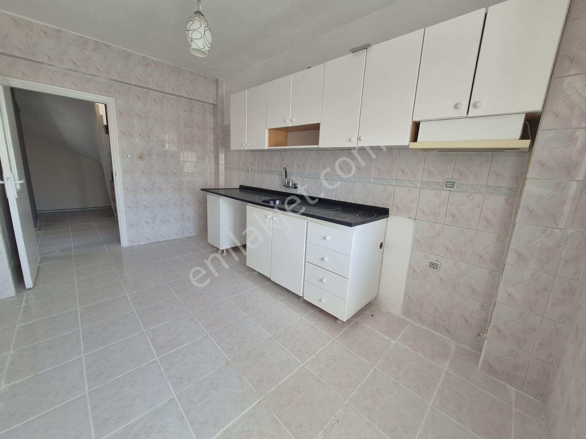 Balıkesir Altınkum'da Satılık Köşe Asansörlü 5+1 Dublkes Daire - Görsel 7