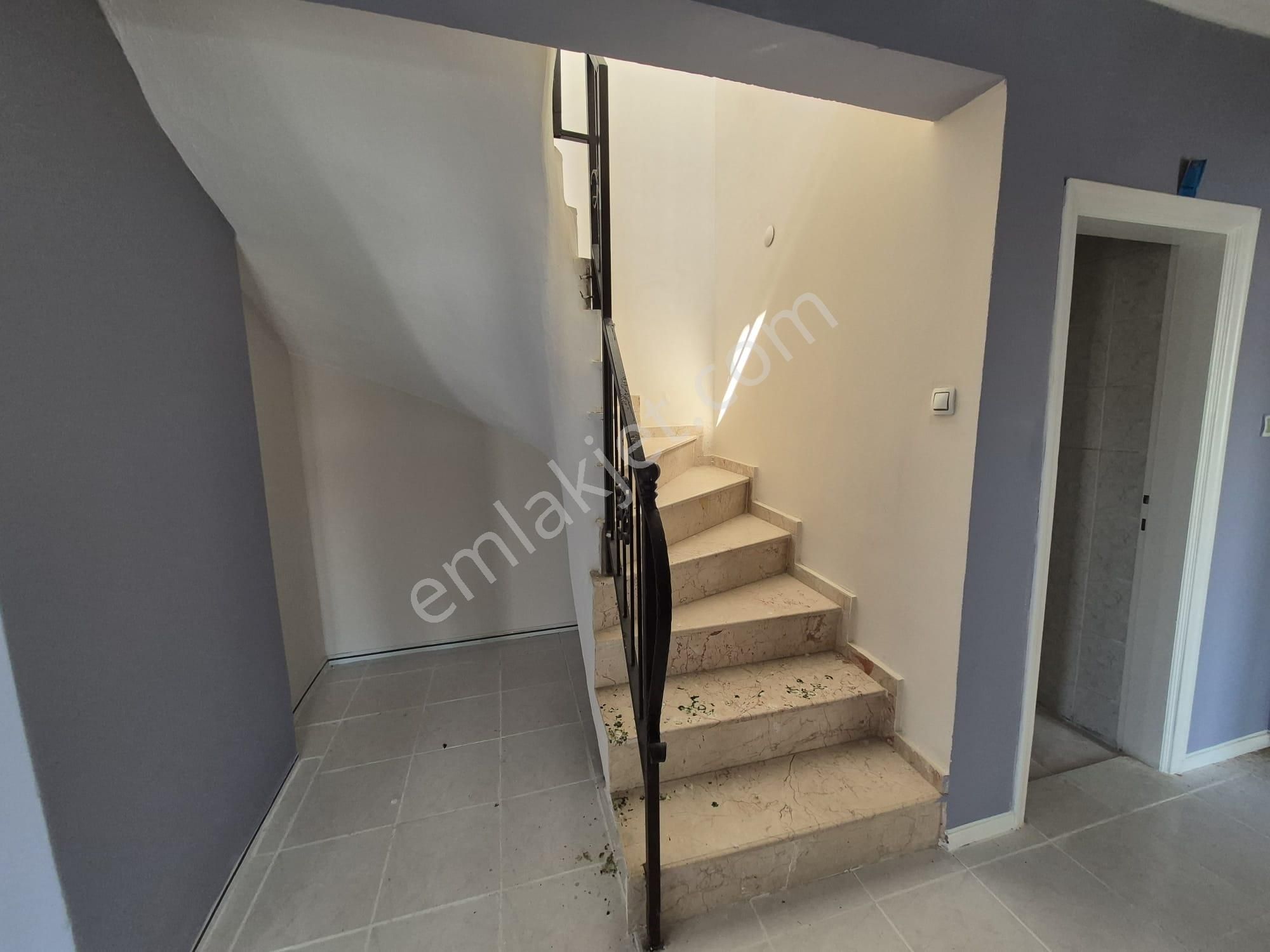 Balıkesir Altınkum'da Satılık Köşe Asansörlü 5+1 Dublkes Daire - Görsel 18