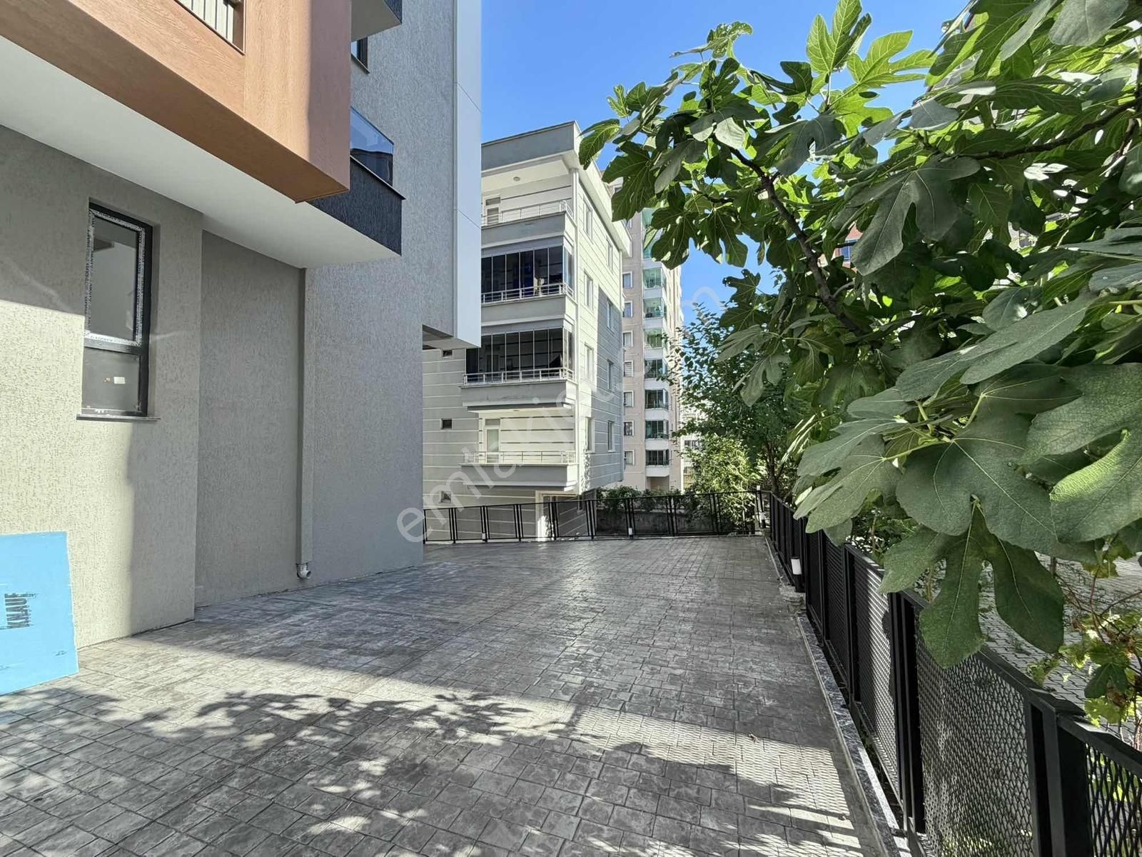 Atakum'da Satılık Mutfak Salon Ayrı Lüks Geniş Balkon 2+1 - Görsel 13