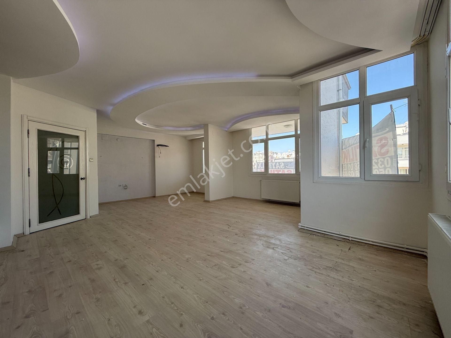 Turgut Özal'da 5+1 330 M2 Dubleks Yatırımlık Satılık Daire