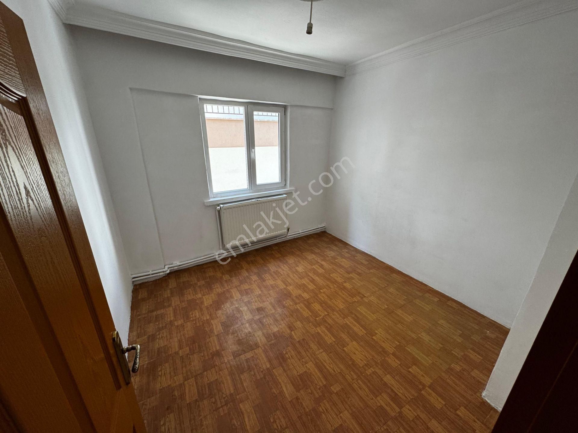 Es-as Emlaktan Selçukluda Ara Katta 3+1 Kiralık Daire - Görsel 22