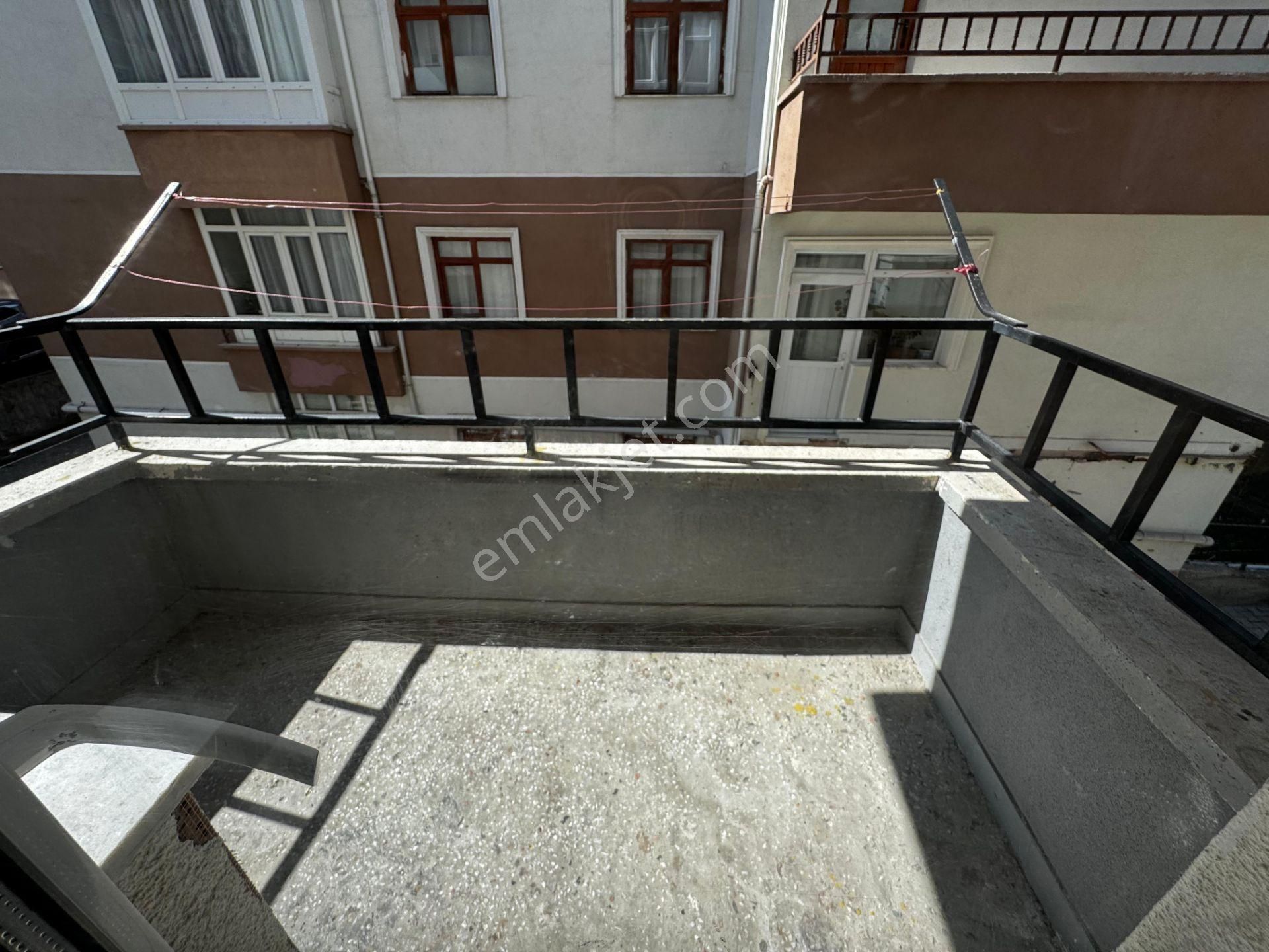 Es-as Emlaktan Selçukluda Ara Katta 3+1 Kiralık Daire - Görsel 33