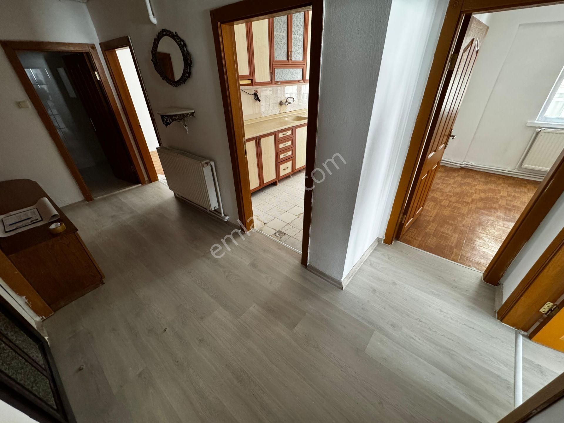 Es-as Emlaktan Selçukluda Ara Katta 3+1 Kiralık Daire - Görsel 28