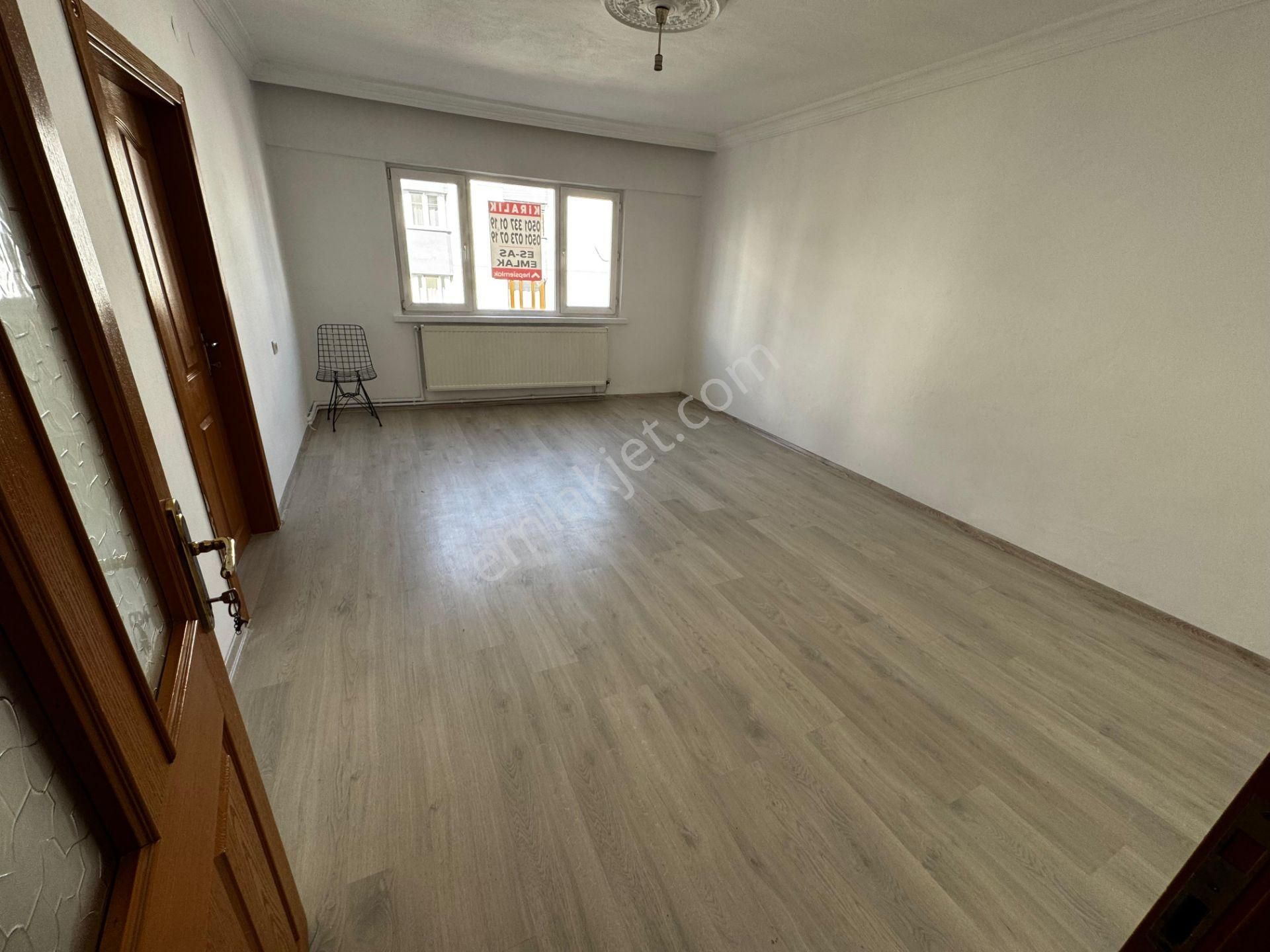 Es-as Emlaktan Selçukluda Ara Katta 3+1 Kiralık Daire - Görsel 10