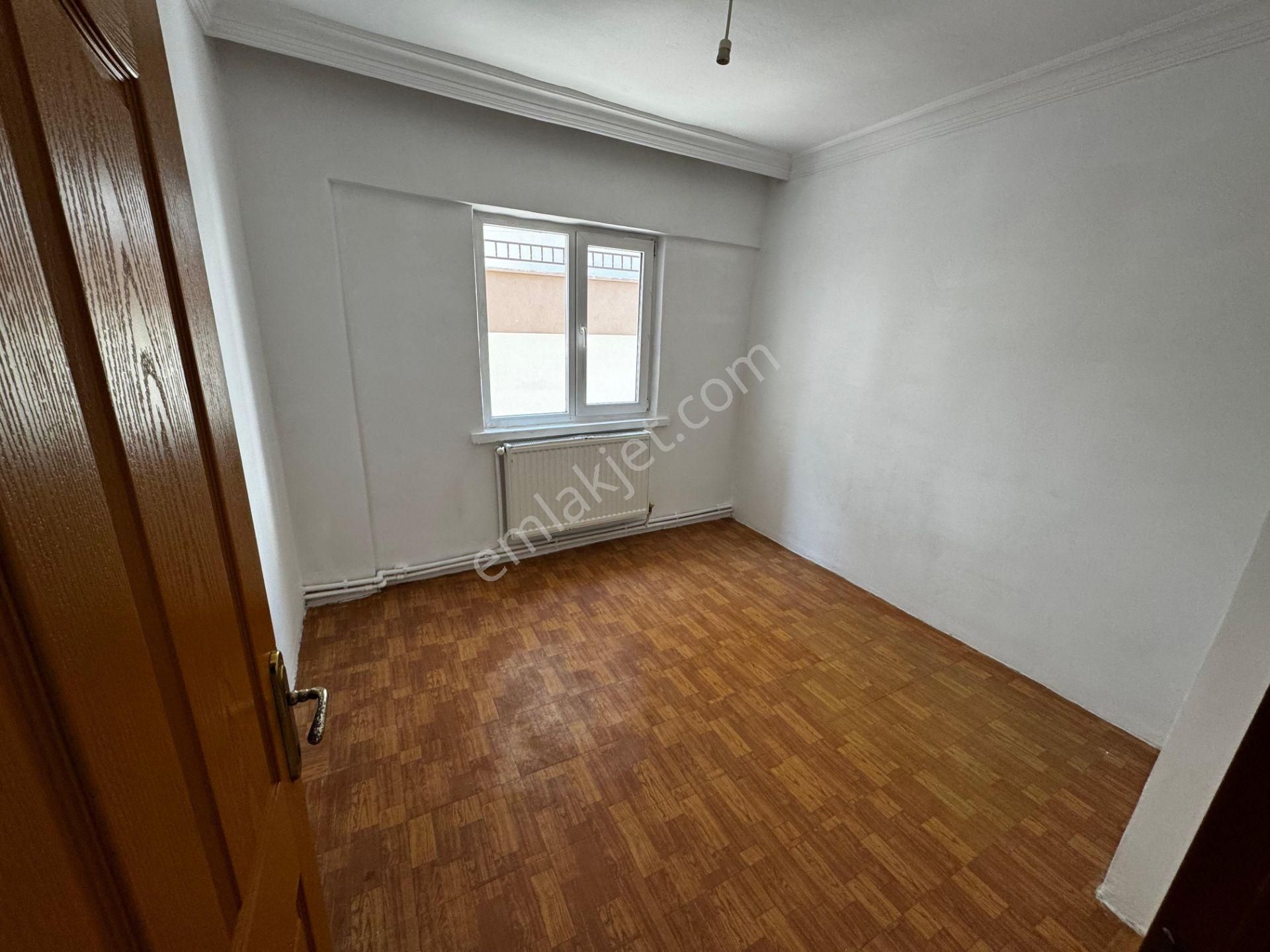 Es-as Emlaktan Selçukluda Ara Katta 3+1 Kiralık Daire - Görsel 13