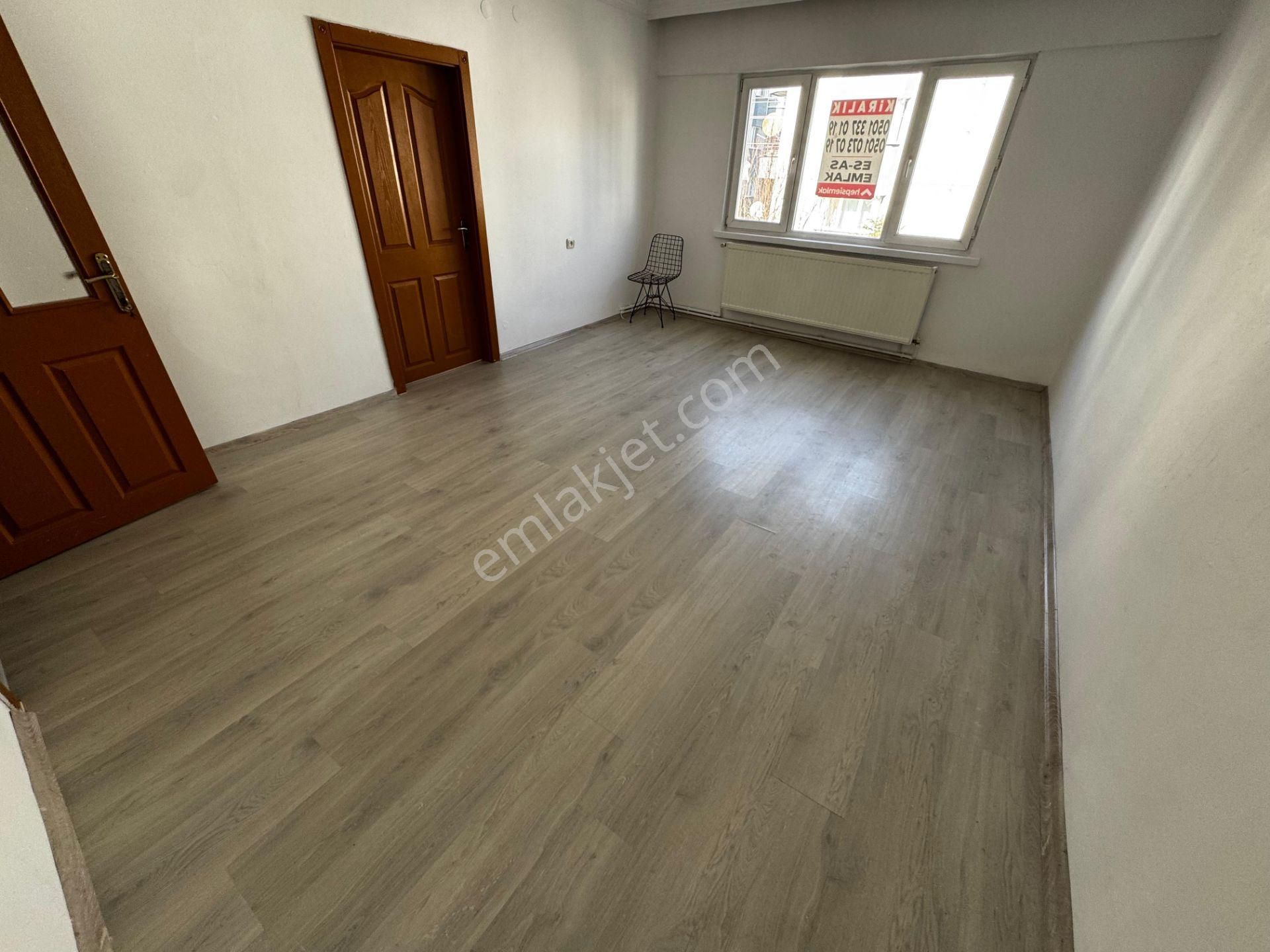 Es-as Emlaktan Selçukluda Ara Katta 3+1 Kiralık Daire - Görsel 5