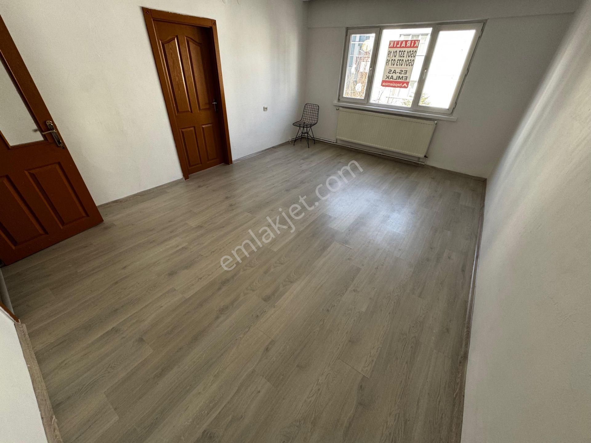 Es-as Emlaktan Selçukluda Ara Katta 3+1 Kiralık Daire - Görsel 6
