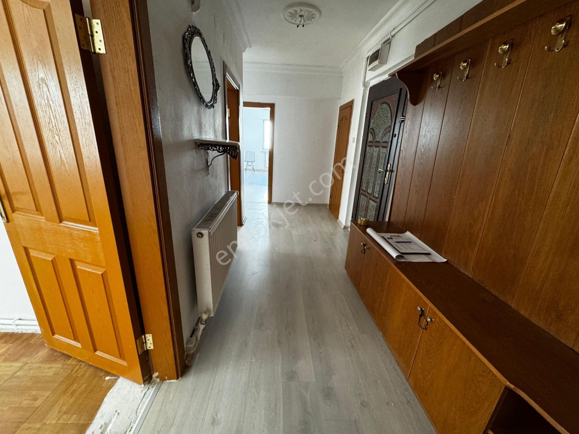 Es-as Emlaktan Selçukluda Ara Katta 3+1 Kiralık Daire - Görsel 27
