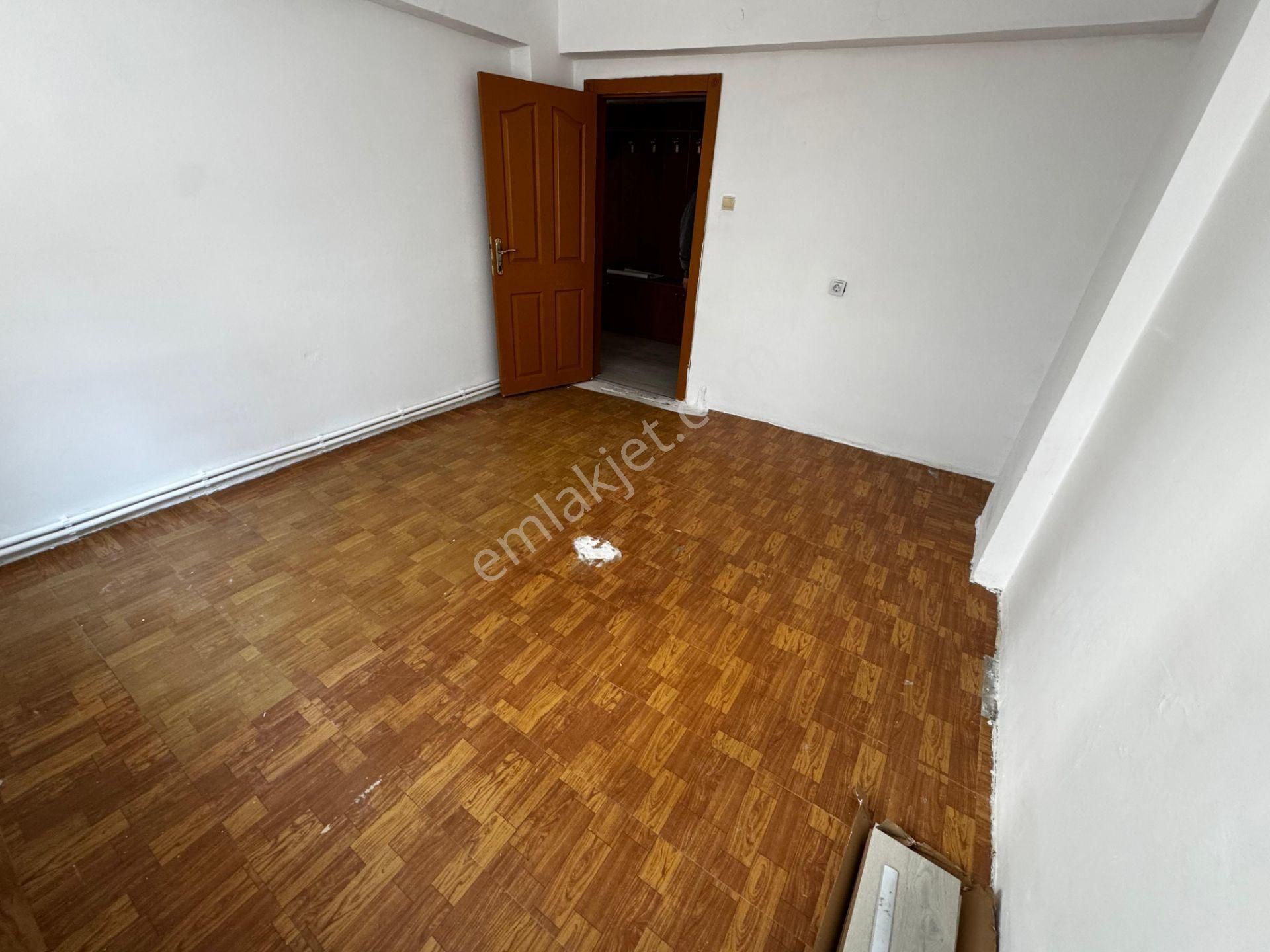 Es-as Emlaktan Selçukluda Ara Katta 3+1 Kiralık Daire - Görsel 19