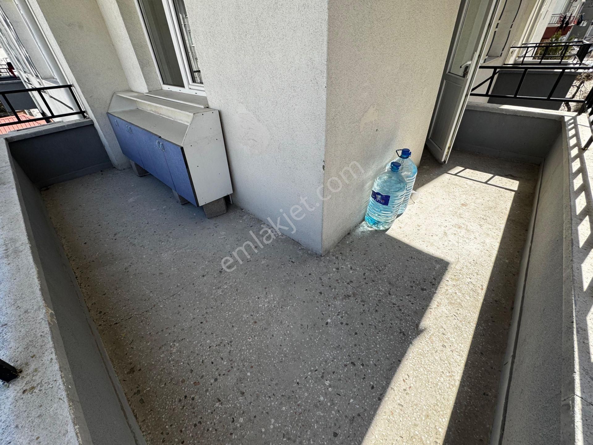 Es-as Emlaktan Selçukluda Ara Katta 3+1 Kiralık Daire - Görsel 32