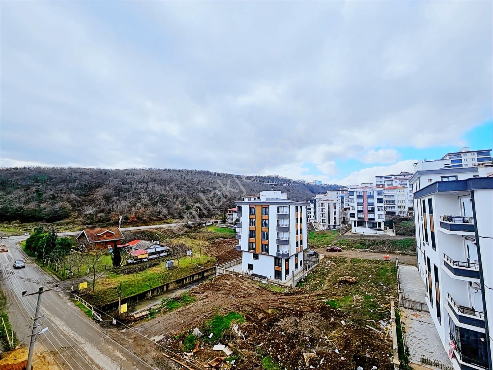 Yazlık Tadında Denize Yakın Satılık 2+1 Daire - Görsel 26