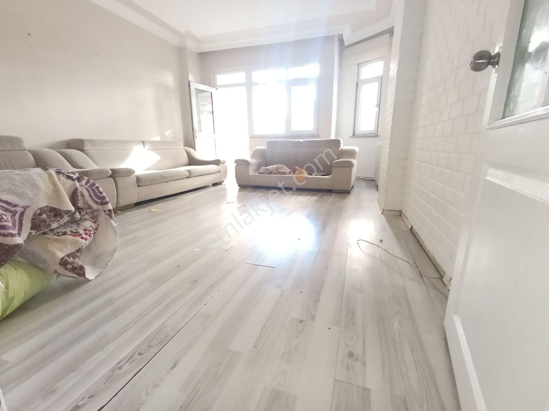 Pendik Esenyalı Merkezde Anacadde Yakın Kiralık 3+1 100m2 Balkonlu Daire - Görsel 2