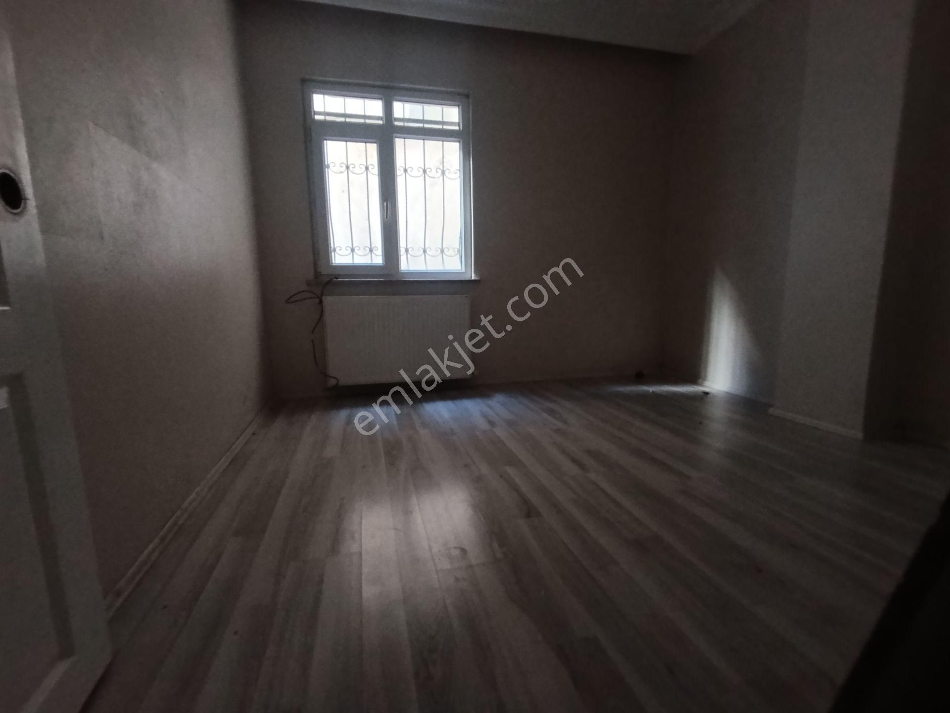 Pendik Esenyalı Merkezde Anacadde Yakın Kiralık 3+1 100m2 Balkonlu Daire - Görsel 13