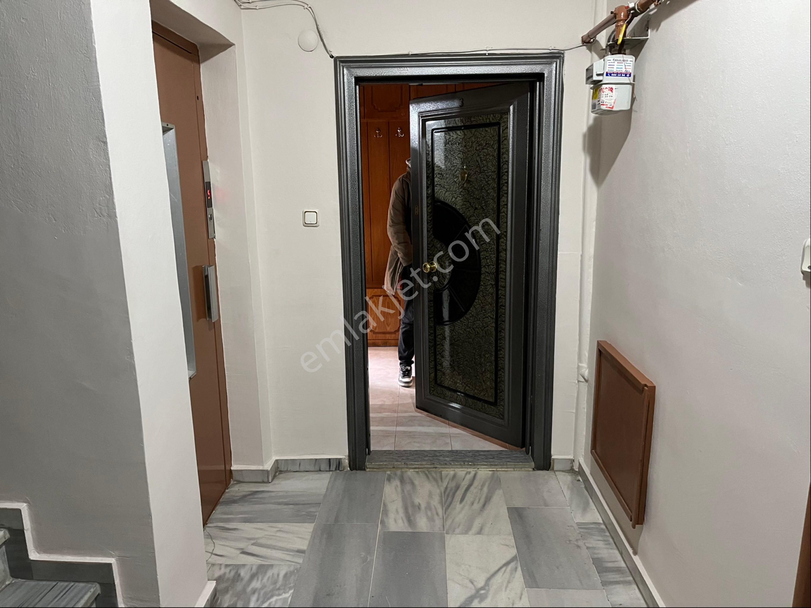 Maltepe Cevizli E5 Yakını Satılık Daire 2+1 Daire - Görsel 2