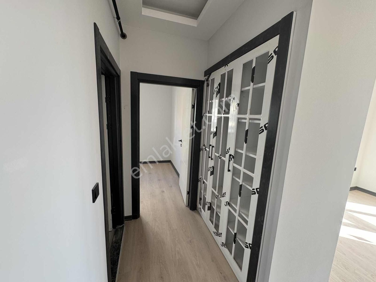 Atakum Toplu Konut Bulvarına Cephe 1+1 Yatırımlık/iskanlı - Görsel 4