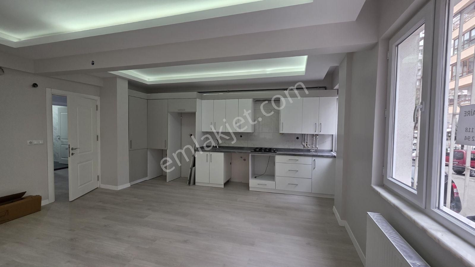 İlkadım Merkezi Konumda Yenilenmiş 2+1satılık Yada Kiralık Daire - Görsel 4