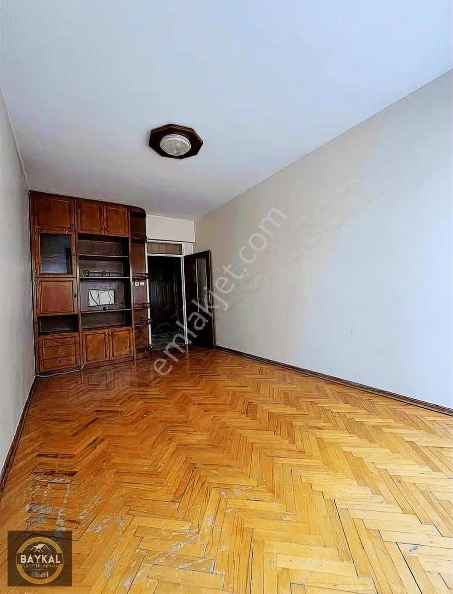 Sivas Caddesinde Tramvay Durağı Dibinde 3+1 Kiralık Daire - Görsel 7