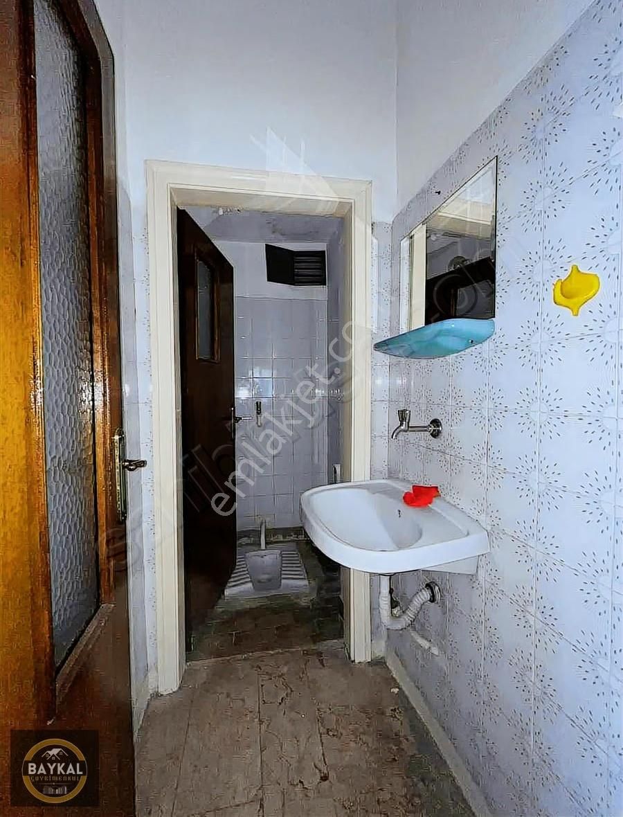Sivas Caddesinde Tramvay Durağı Dibinde 3+1 Kiralık Daire - Görsel 5