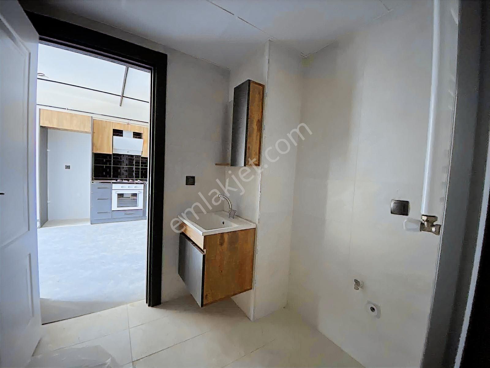 Atakum Körfez Mahallesinde Prestijli Sitede Satılık 1+1 Daire - Görsel 24