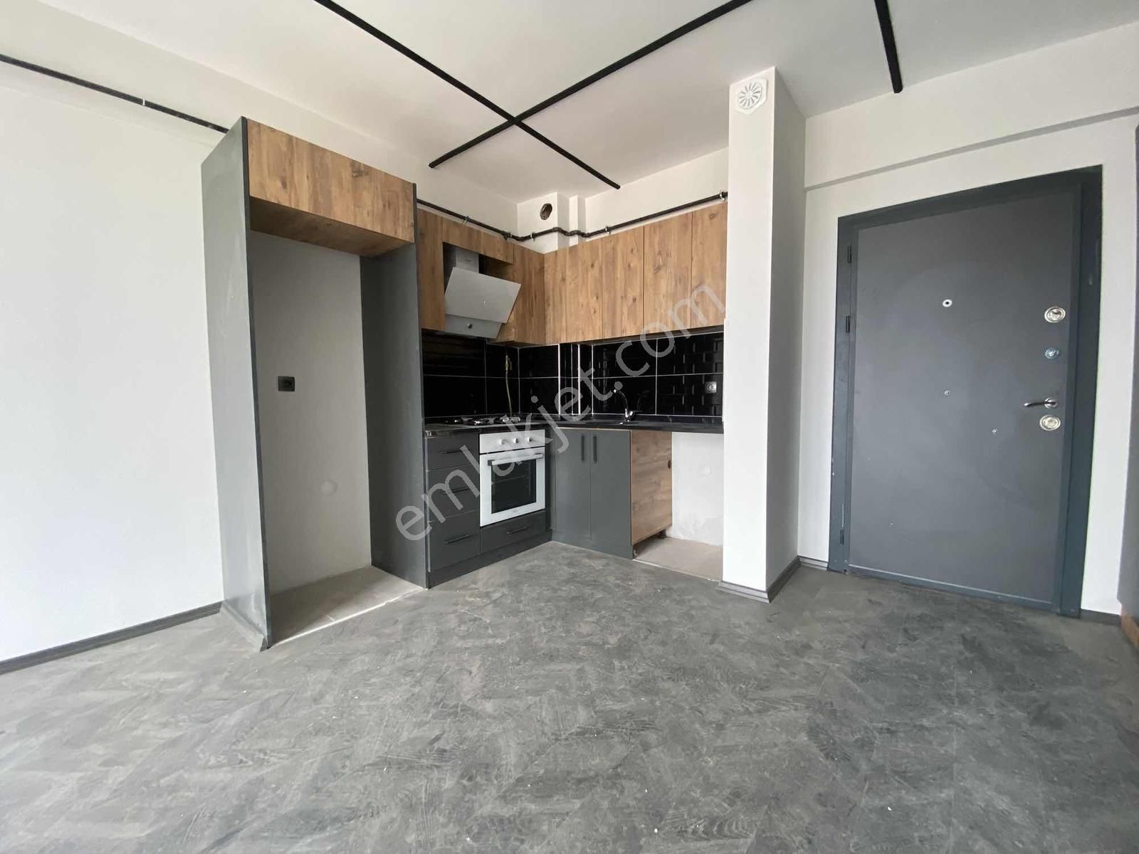 Atakum Körfez Mahallesinde Prestijli Sitede Satılık 1+1 Daire - Görsel 15