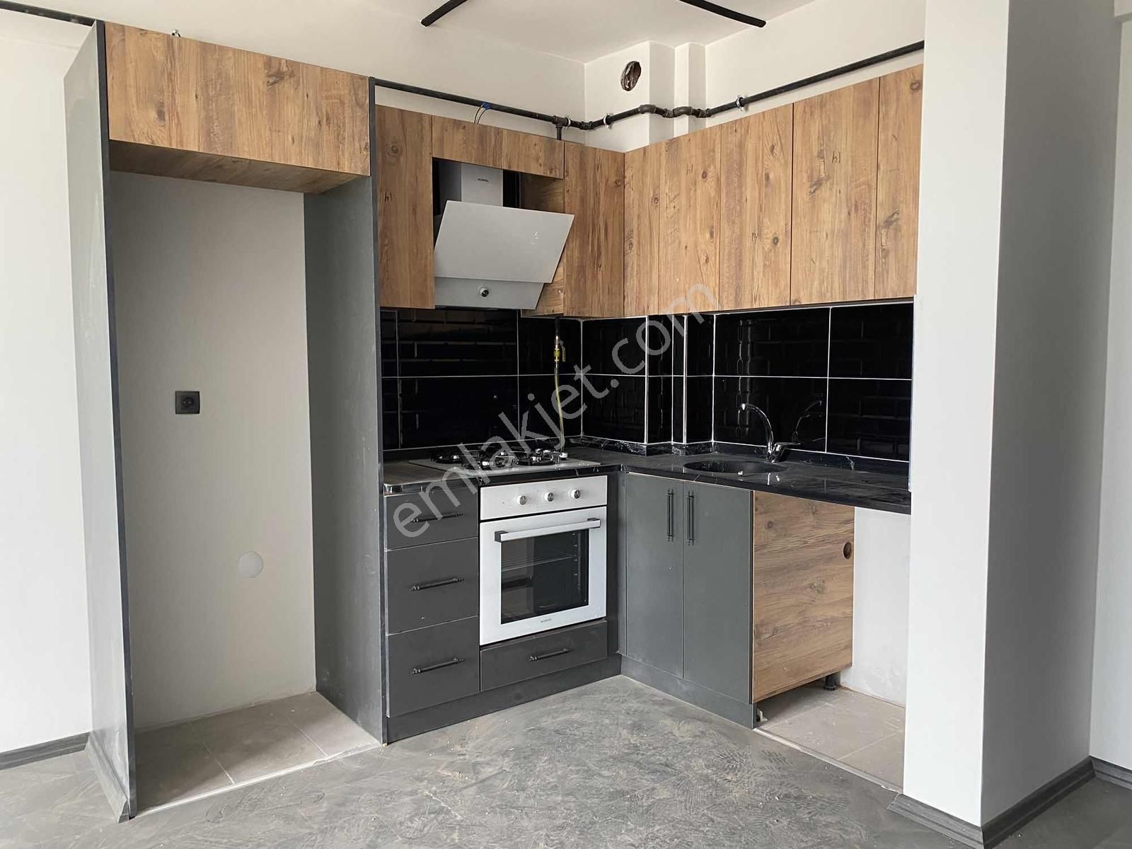 Atakum Körfez Mahallesinde Prestijli Sitede Satılık 1+1 Daire - Görsel 27