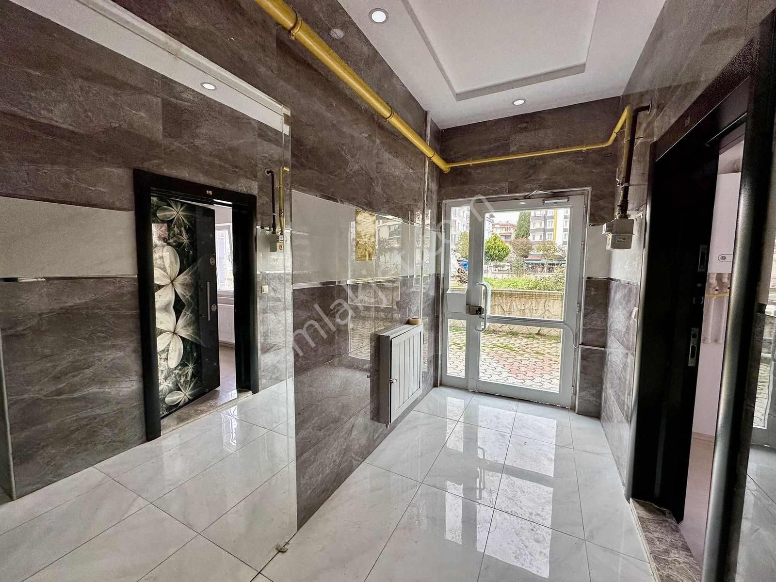 Rayrının Altında Satılık 1+1 Emin Evim Şartlarına Uygundur - Görsel 17