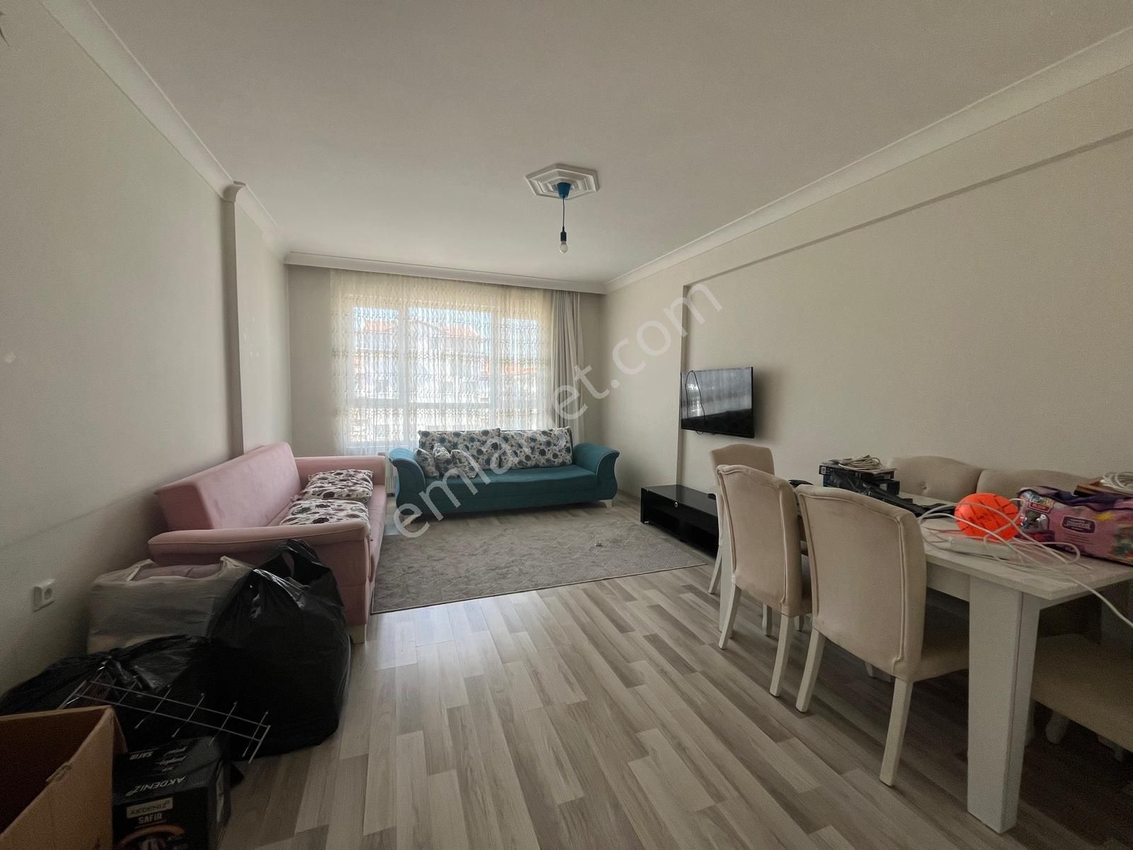 Kent'ten Karapürçek'te Full Eşyalı Asansörlü 3+1 Katta Kiralık!! - Görsel 3