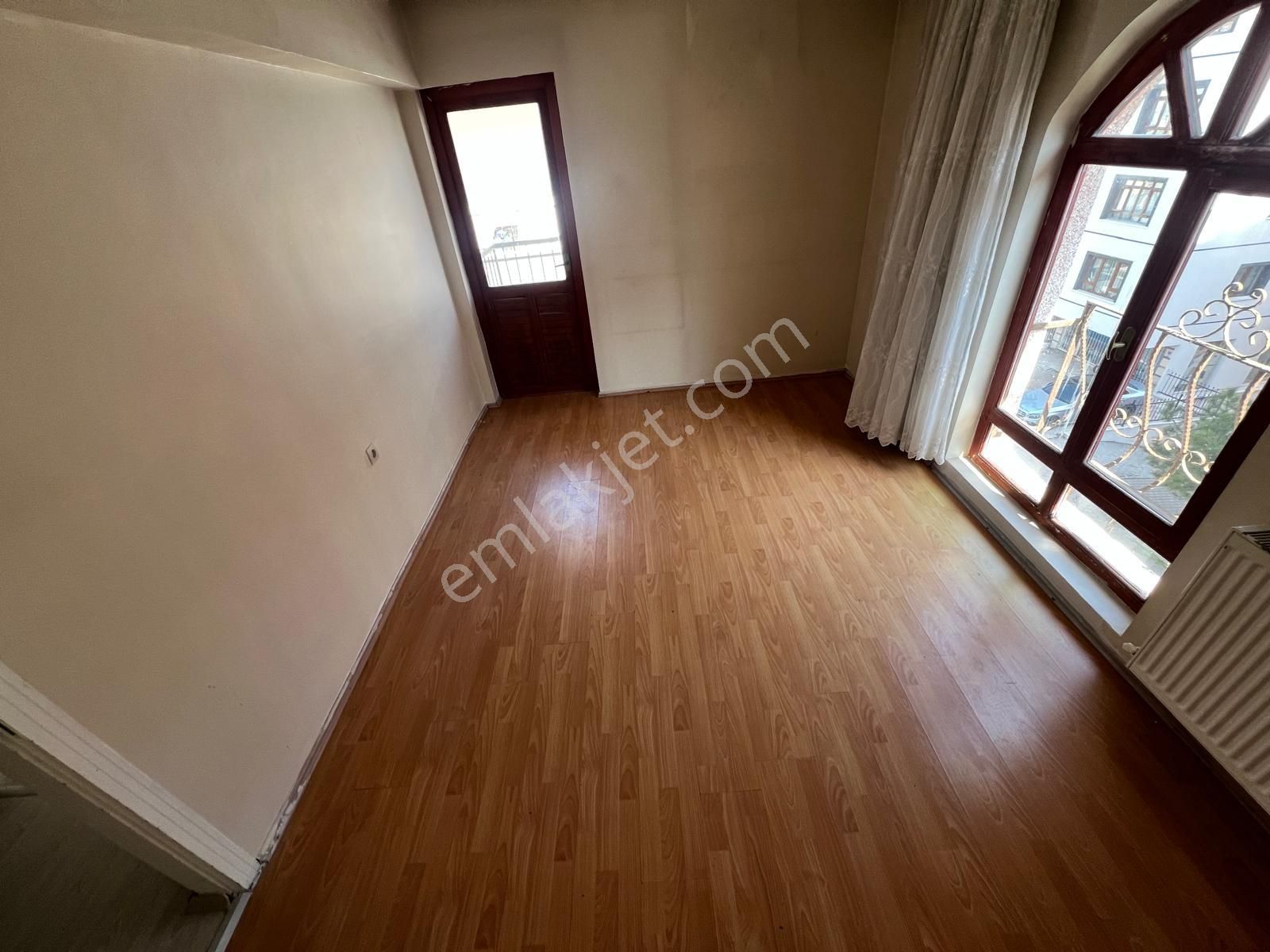 Ufuktepede Yapılı Katta Masrafsız Kiralık - Görsel 2