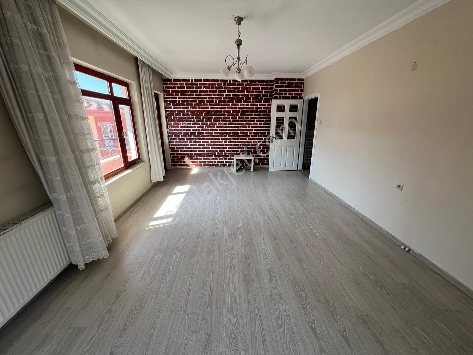 Ufuktepede Yapılı Katta Masrafsız Kiralık - Görsel 10