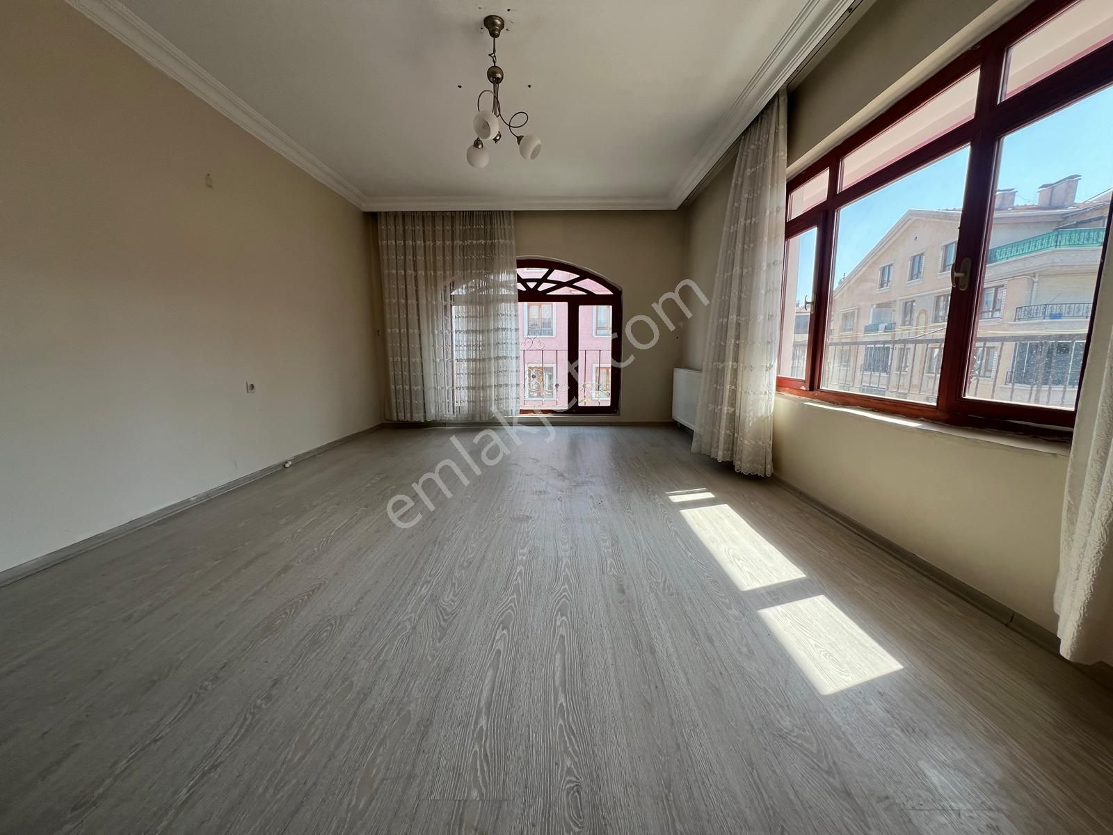 Ufuktepede Yapılı Katta Masrafsız Kiralık - Görsel 13