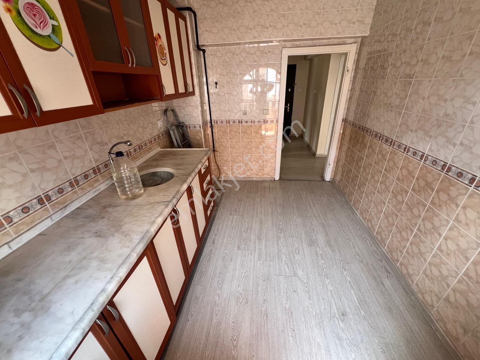 Ufuktepede Yapılı Katta Masrafsız Kiralık - Görsel 16