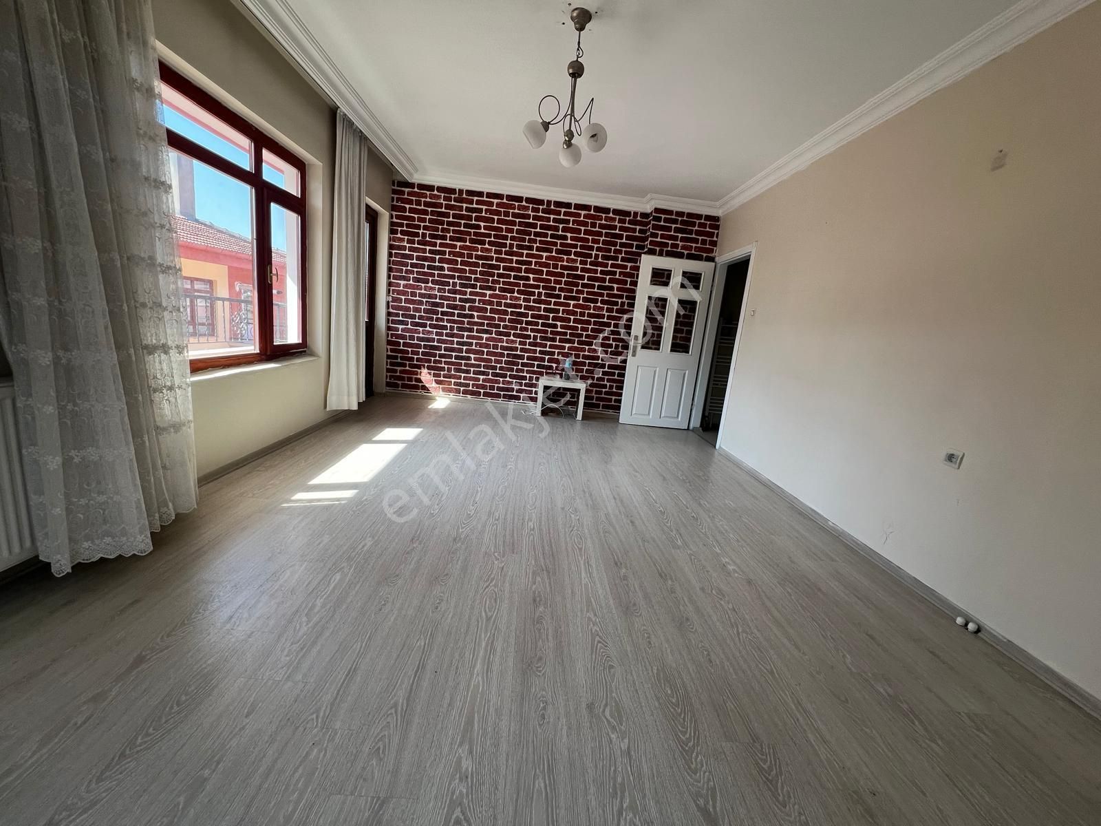 Ufuktepede Yapılı Katta Masrafsız Kiralık - Görsel 11